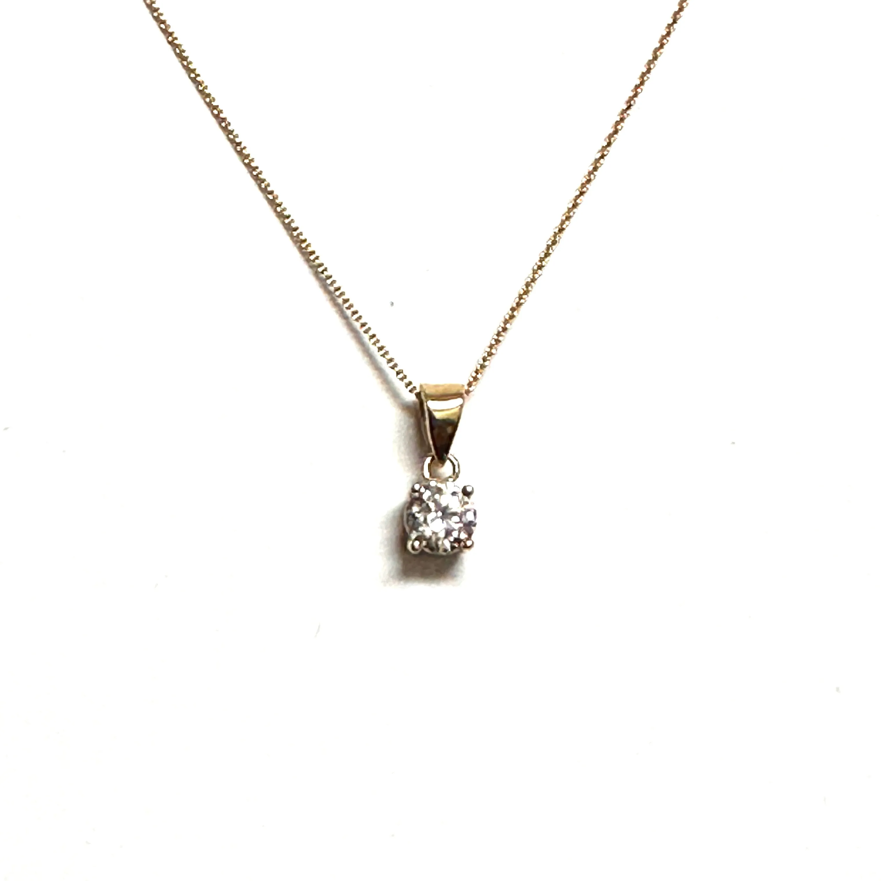 10K Yellow Gold (5mm) Cubic Zirconia Solitaire Pendant