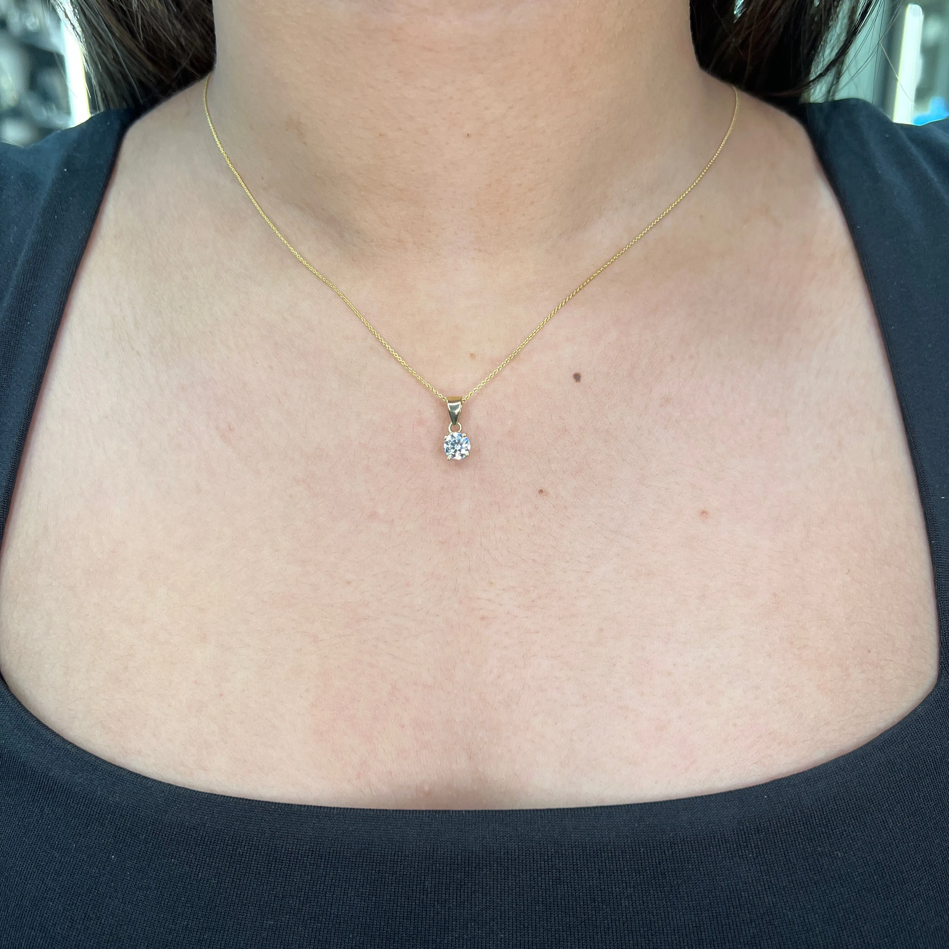 10K Yellow Gold (5mm) Cubic Zirconia Solitaire Pendant