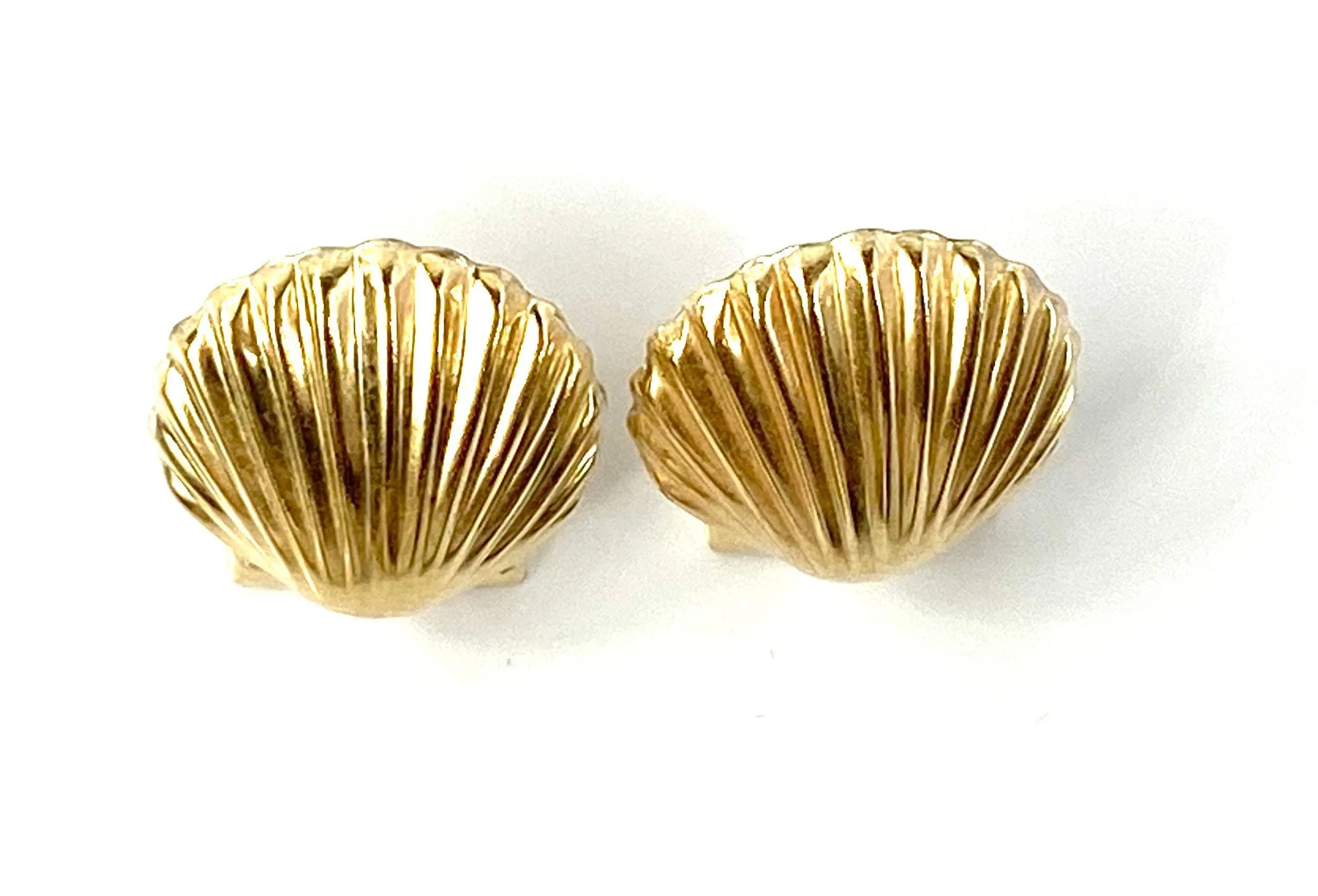 14KGF 16mm Clam Shell Stud Earrings, 14KGF, 14K Gold Filled, 14K Gold Fill, 14K Gold, Sku: T72-1/2