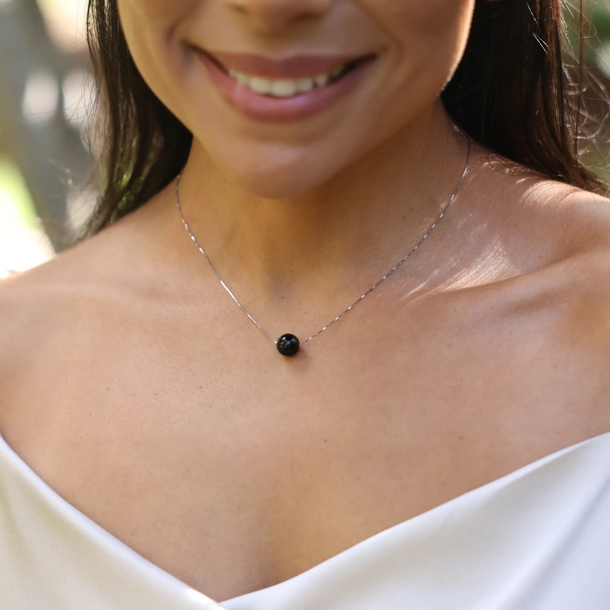 16" Black Coral Necklace in White Gold