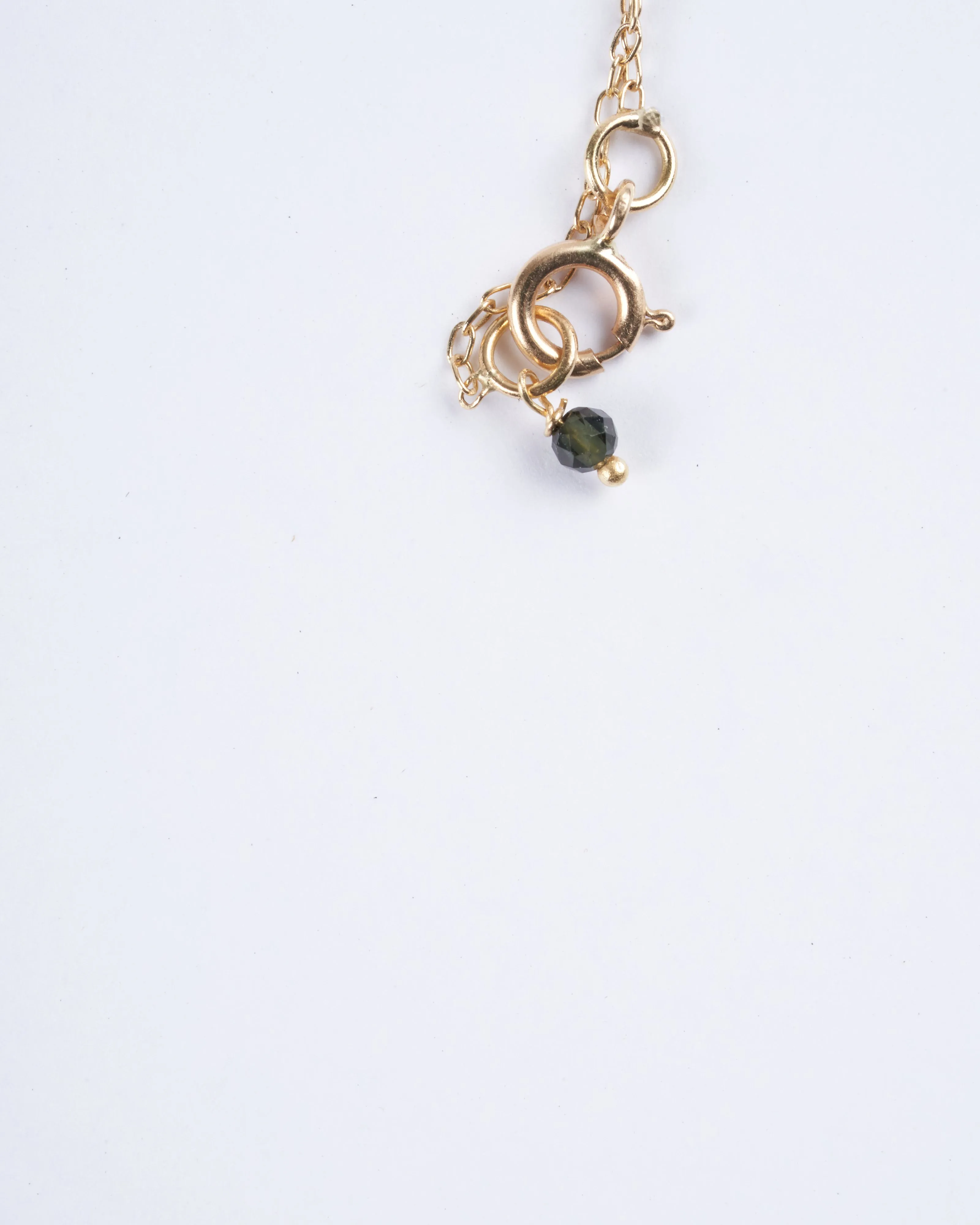 18k yellow gold pendant necklace with coral beads - gold