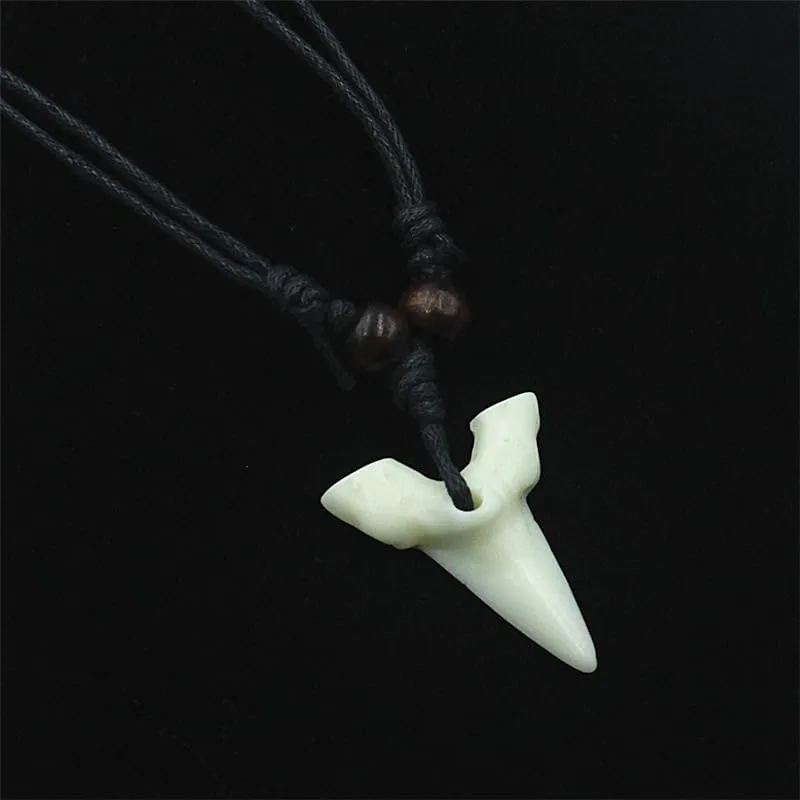 2PCS Hawaiian Protection Amulet Lucky Pendant Necklace Vintage Tiki Fish Hook Turtles Tortoise Shark Wolf Tooth Caved Satue Adjustable Rope Chain Necklaces for Men Women