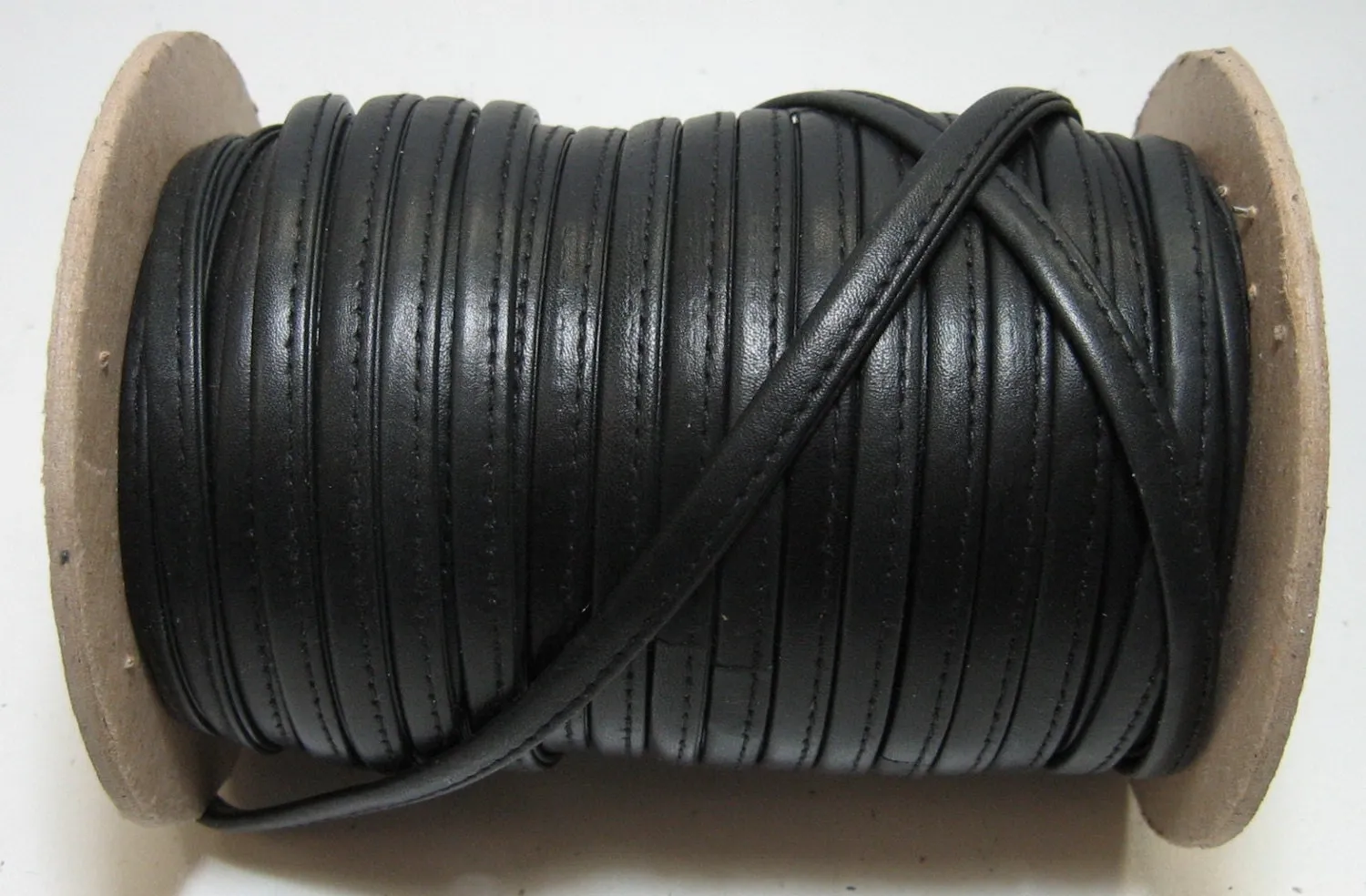 3/8" Stitched and Reinforced Real Leather Cord in Black Fuji Cowhide (2 yards)  3772XDB