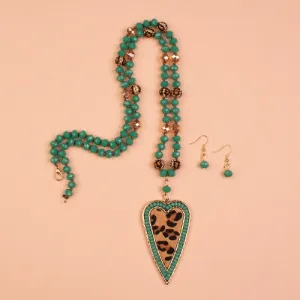 72740 - Beaded Leopard Heart Necklace - Turquoise