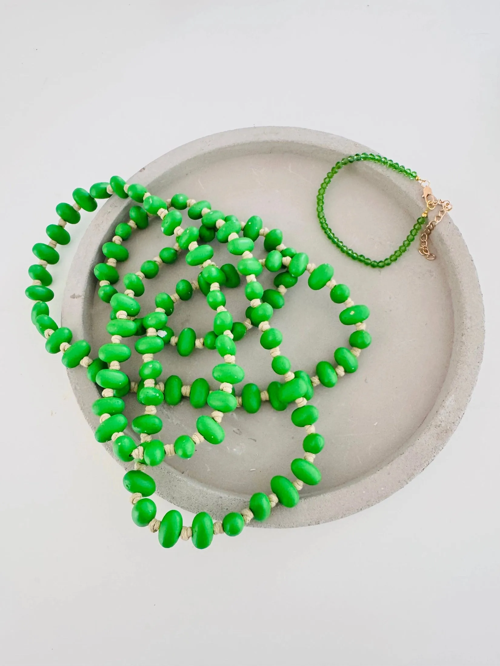 ANNA Wooden Chip Necklace – Mix of 6