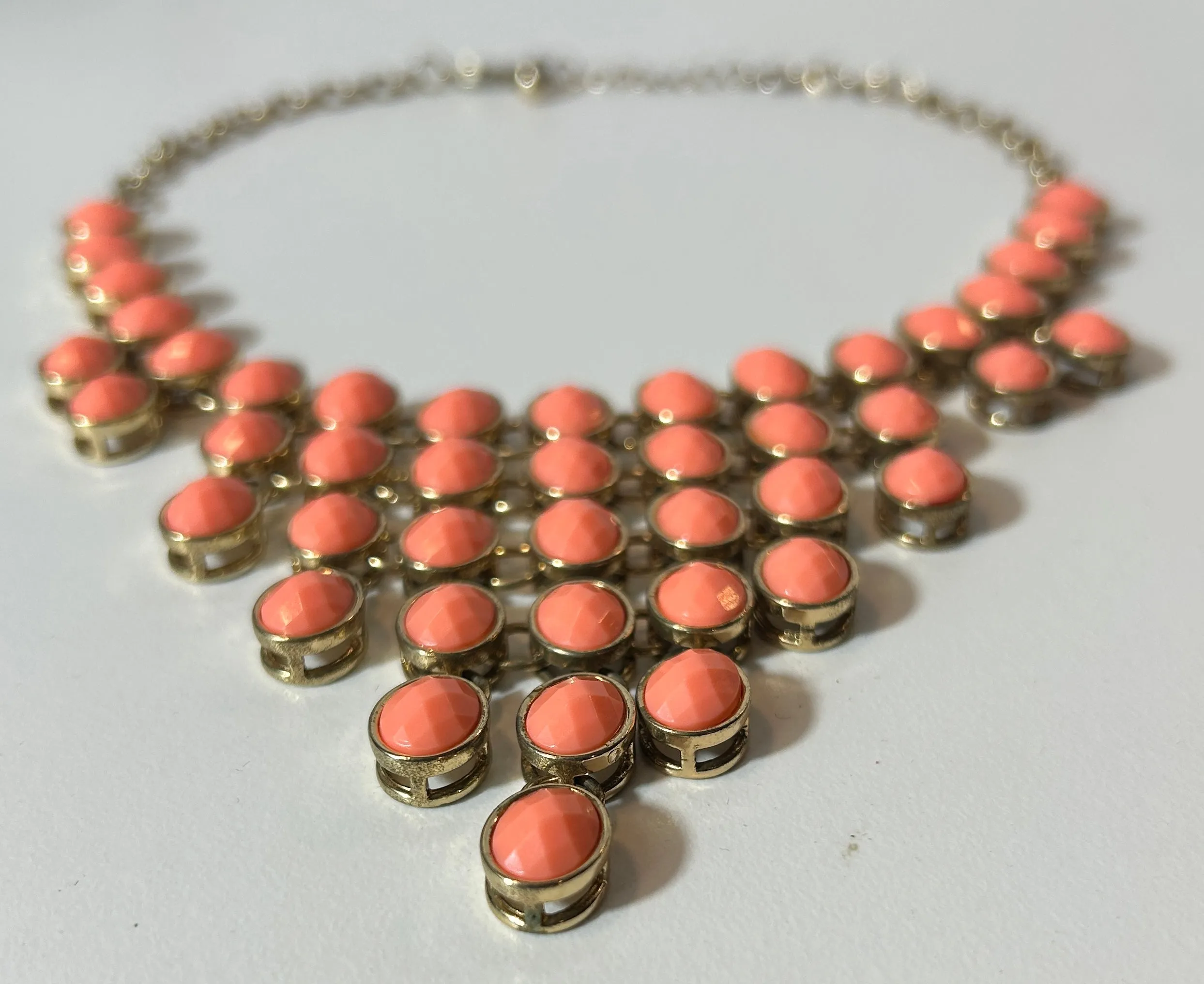 Bold Coral Statement Bib Necklace with Gold-Tone Metal Setting – Retro Inspired Fashion Jewelry