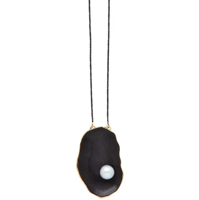 Bronze Shell with Pearl Necklace