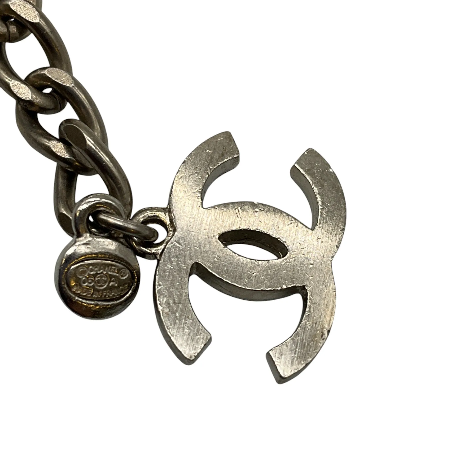 Chanel Pearl 2006 CC Logo Crystal Embellished Strass Necklace