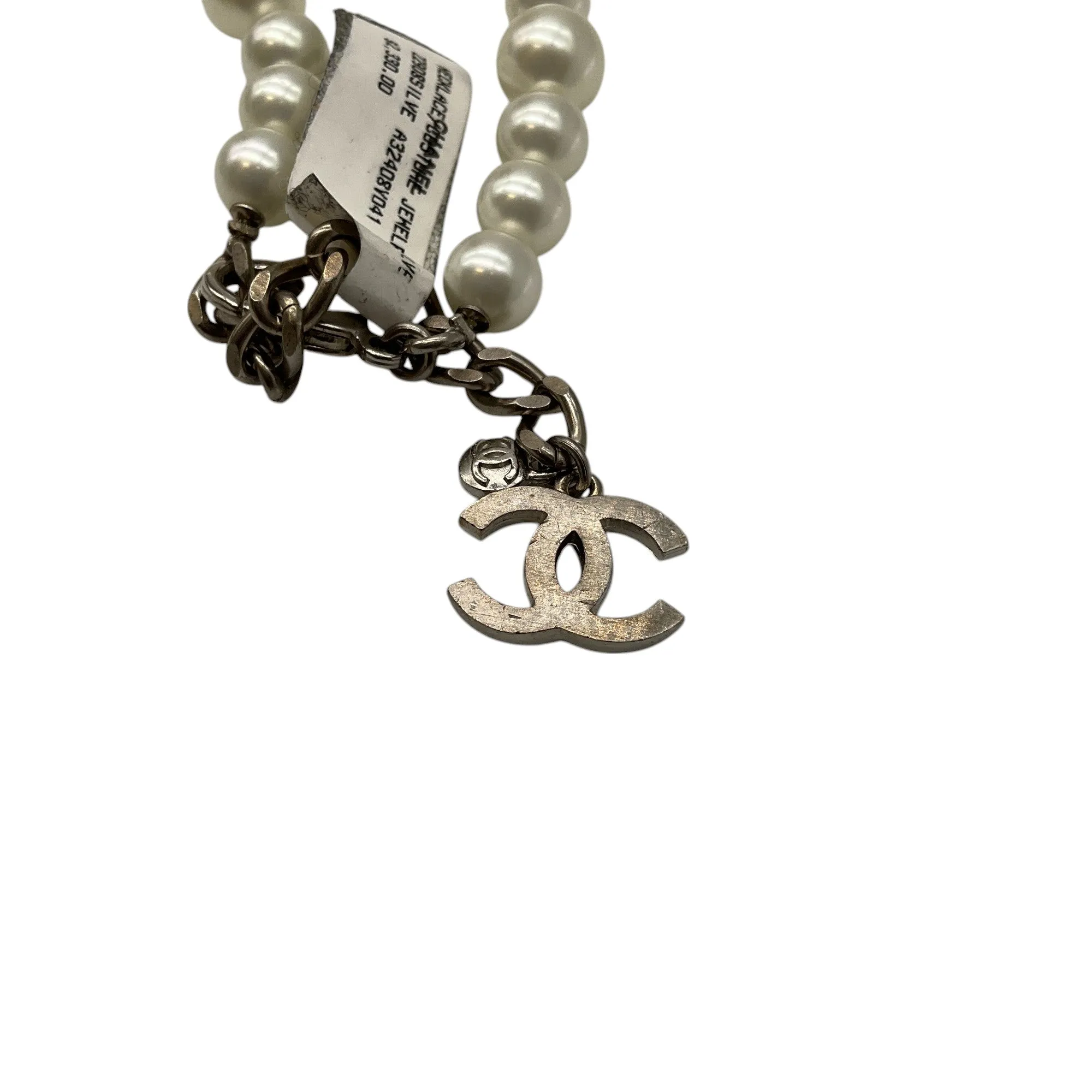 Chanel Pearl 2006 CC Logo Crystal Embellished Strass Necklace