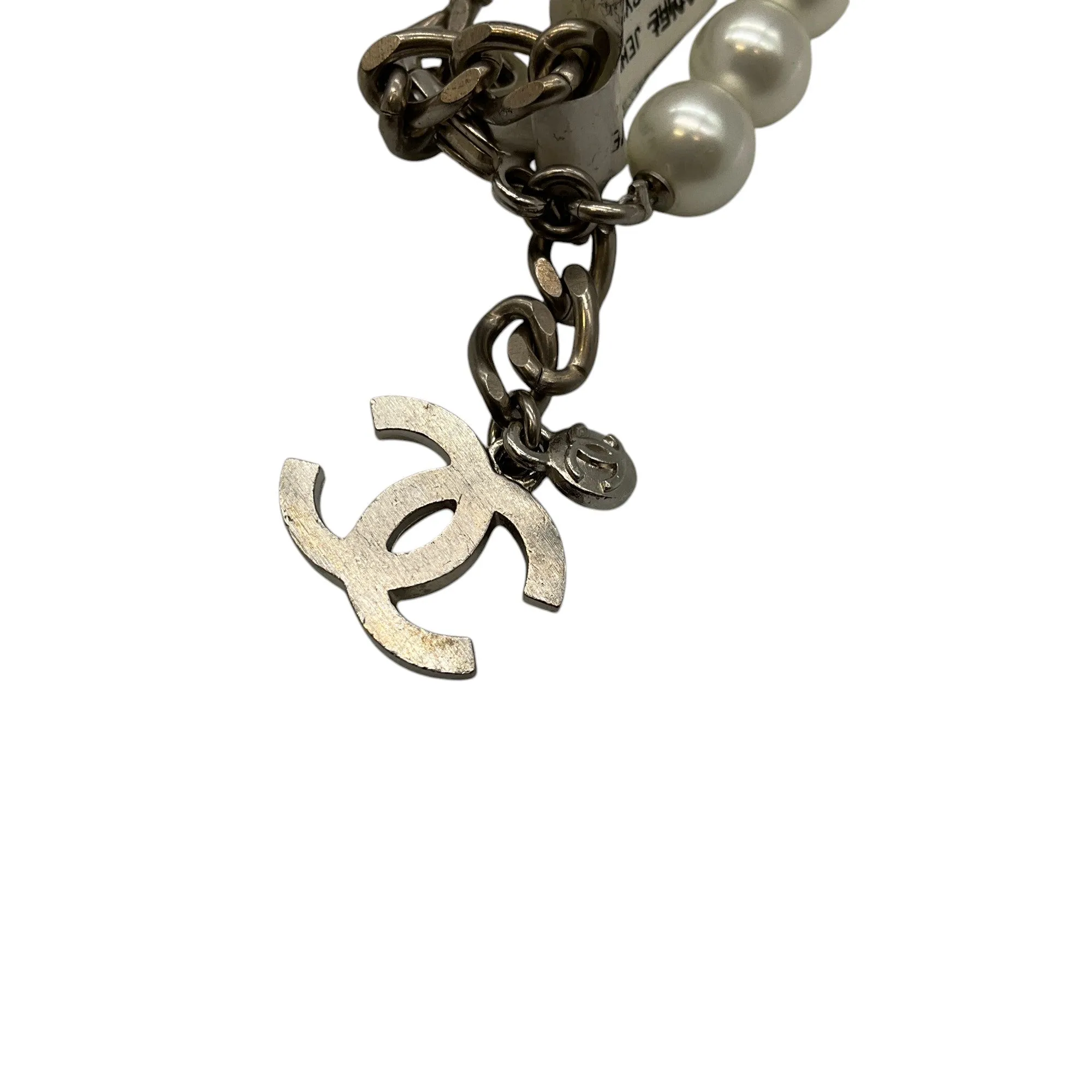 Chanel Pearl 2006 CC Logo Crystal Embellished Strass Necklace