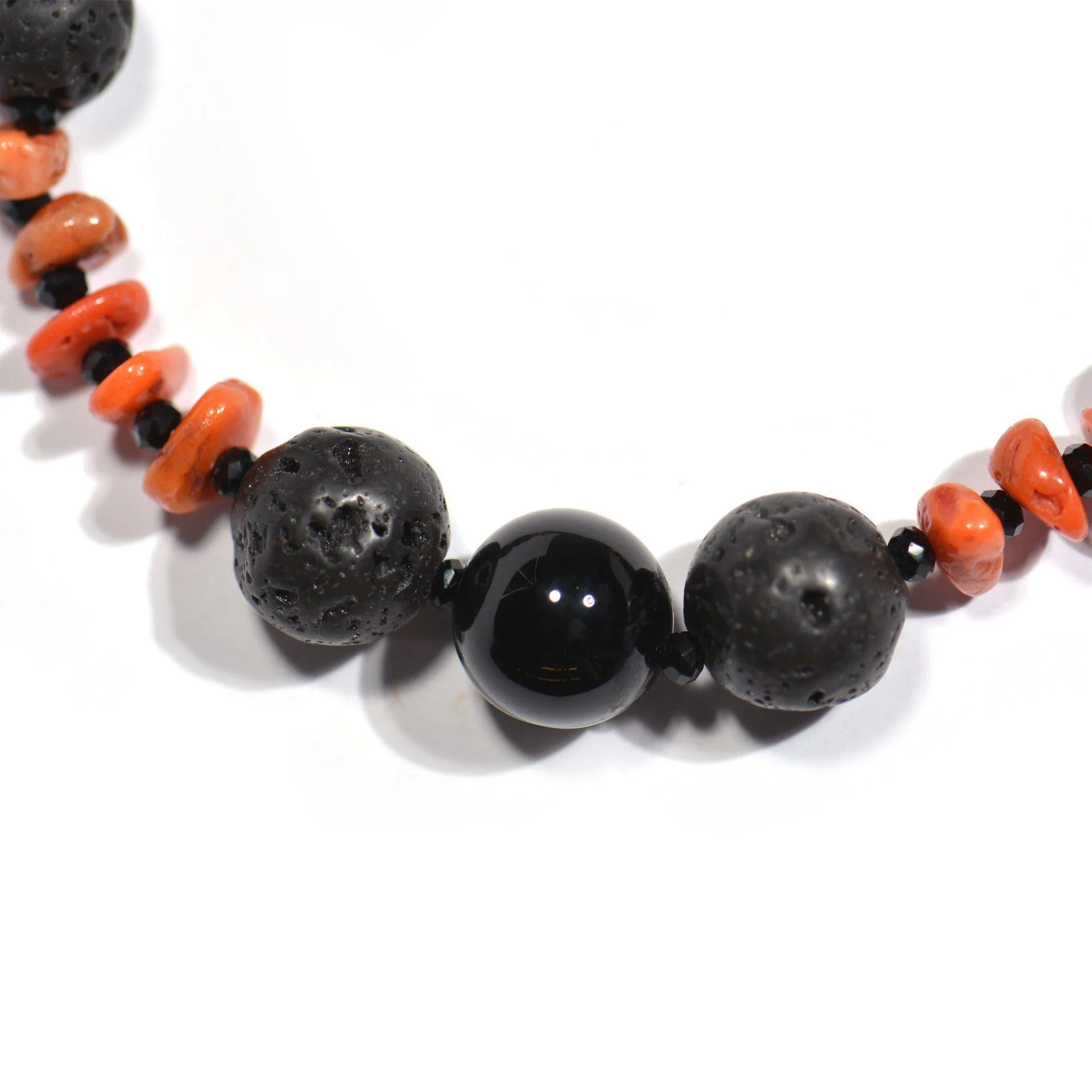 Collana con Pietra Lavica, Corallo rosso ed Onice