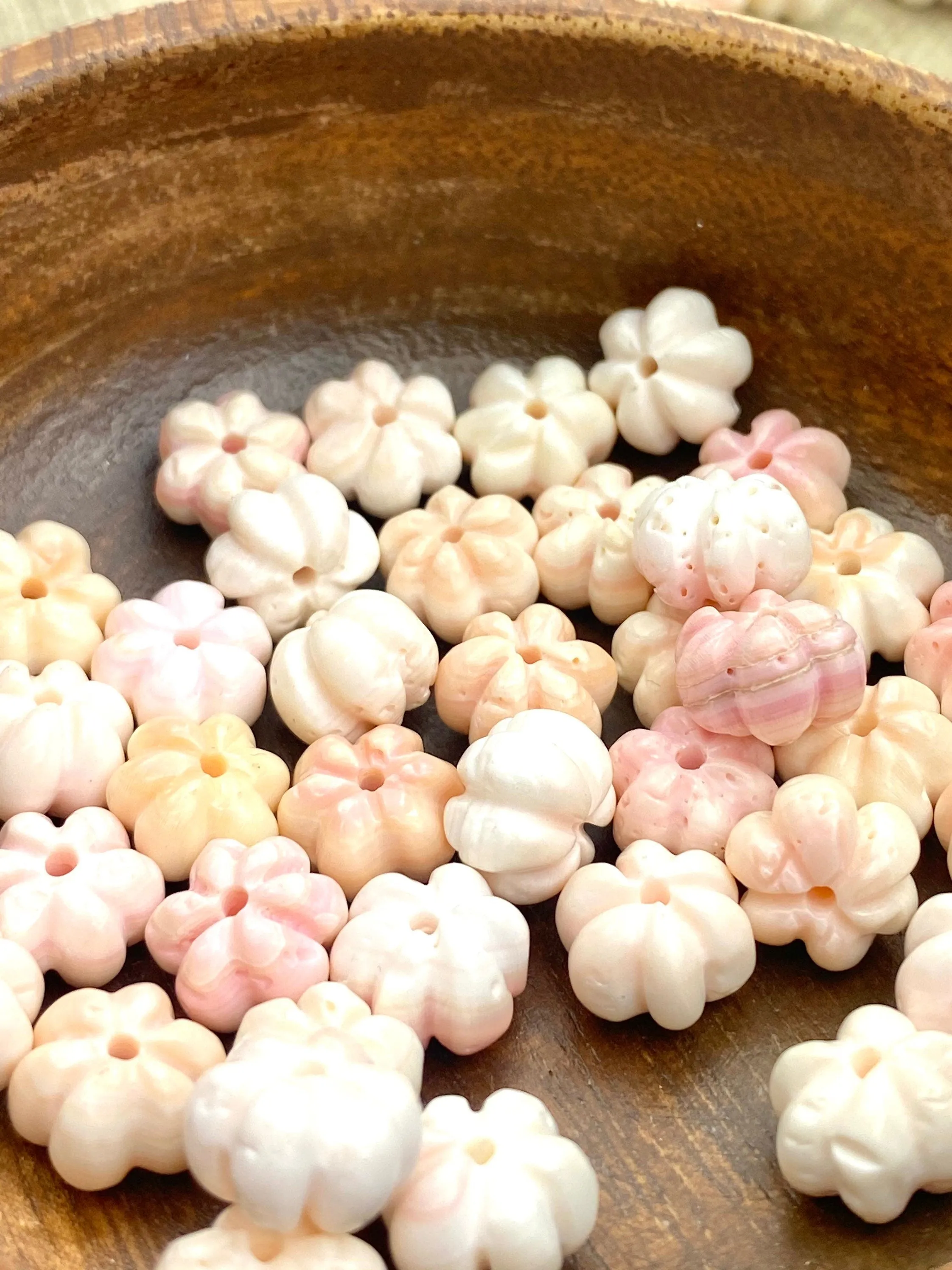 Conch Shell Flower Beads, 100% Conch, Conch Beads, Sku#M27