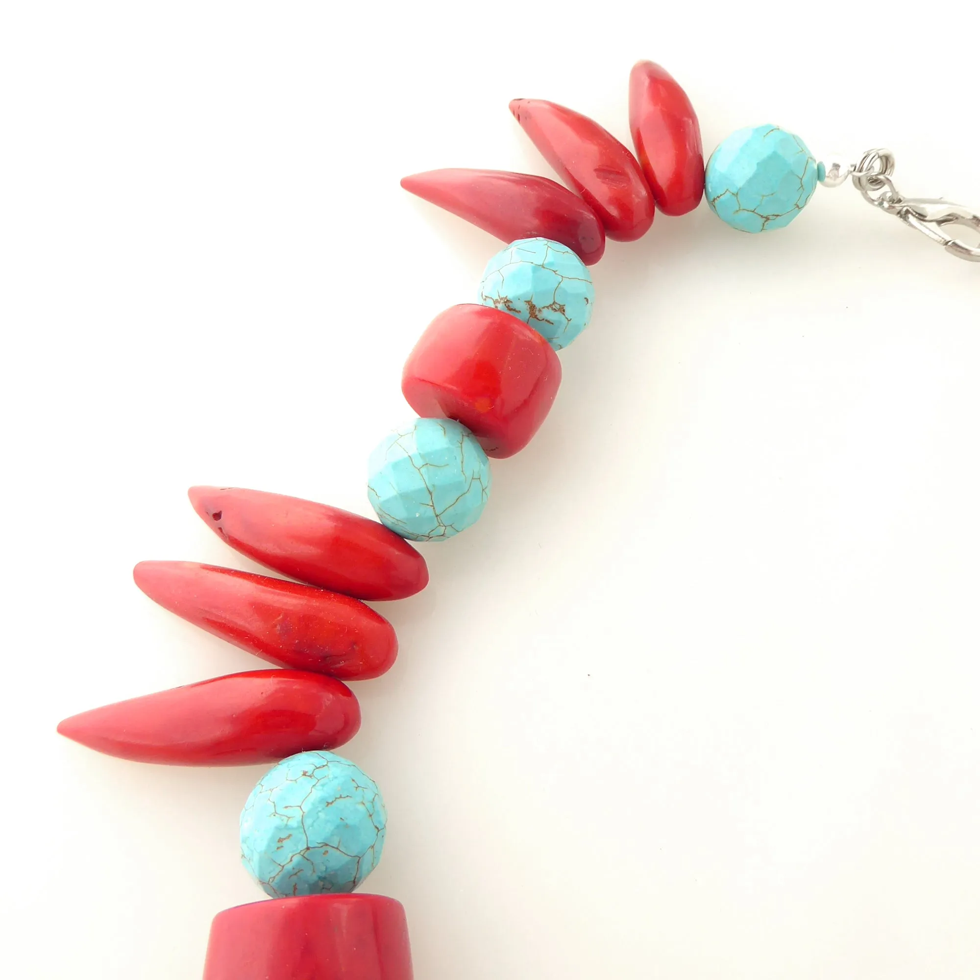 Coral and turquoise howlite collar necklace