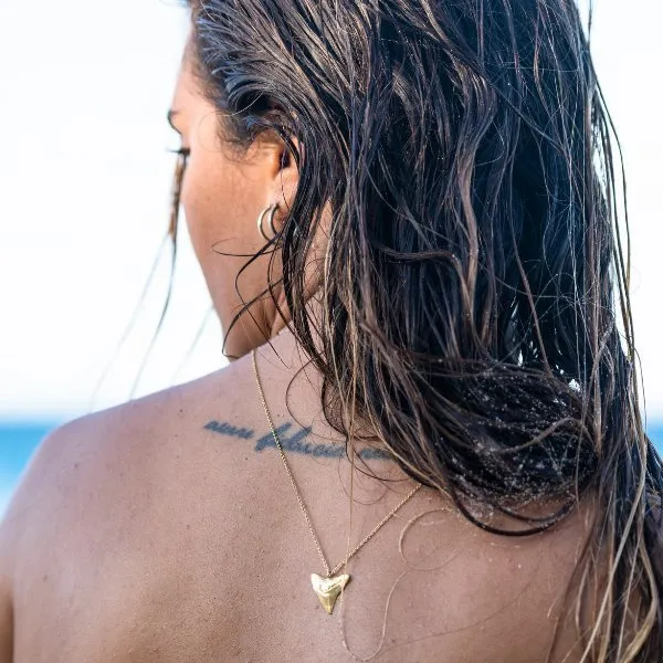 Fiji Shark Necklace Gold