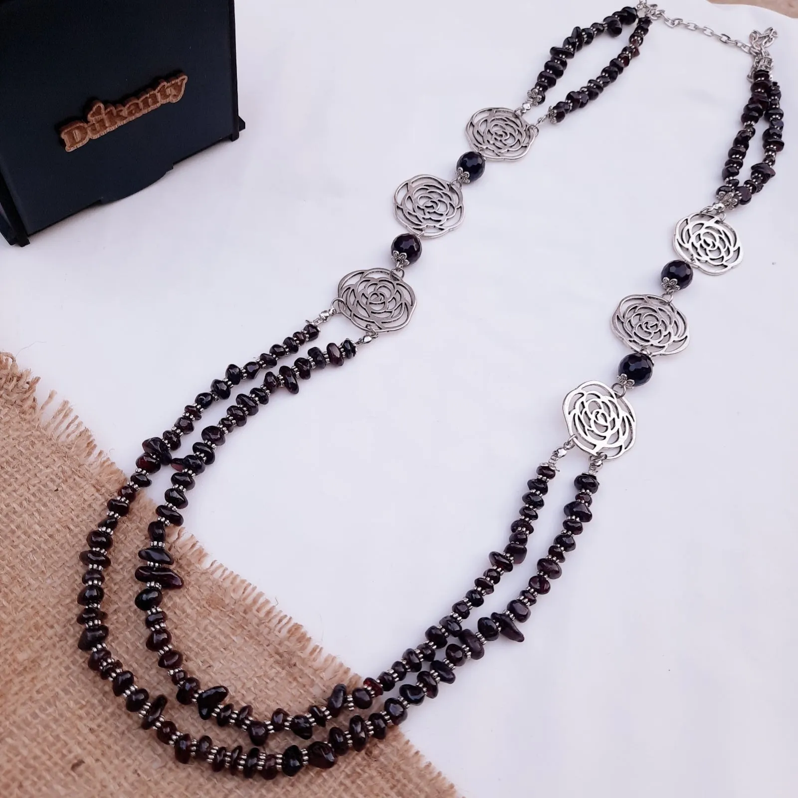 Flowery Black Seashell Necklace