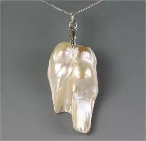 Funky Pearl Necklace