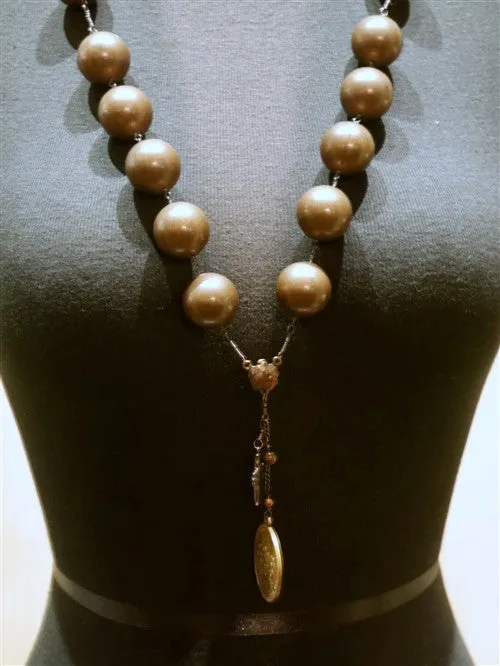 Kimme Winter Wooden Rosary Style Necklace