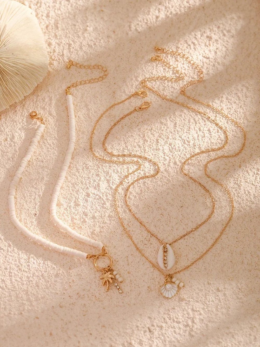 Layered Seashell Pendant Necklace for Beach Enthusiasts