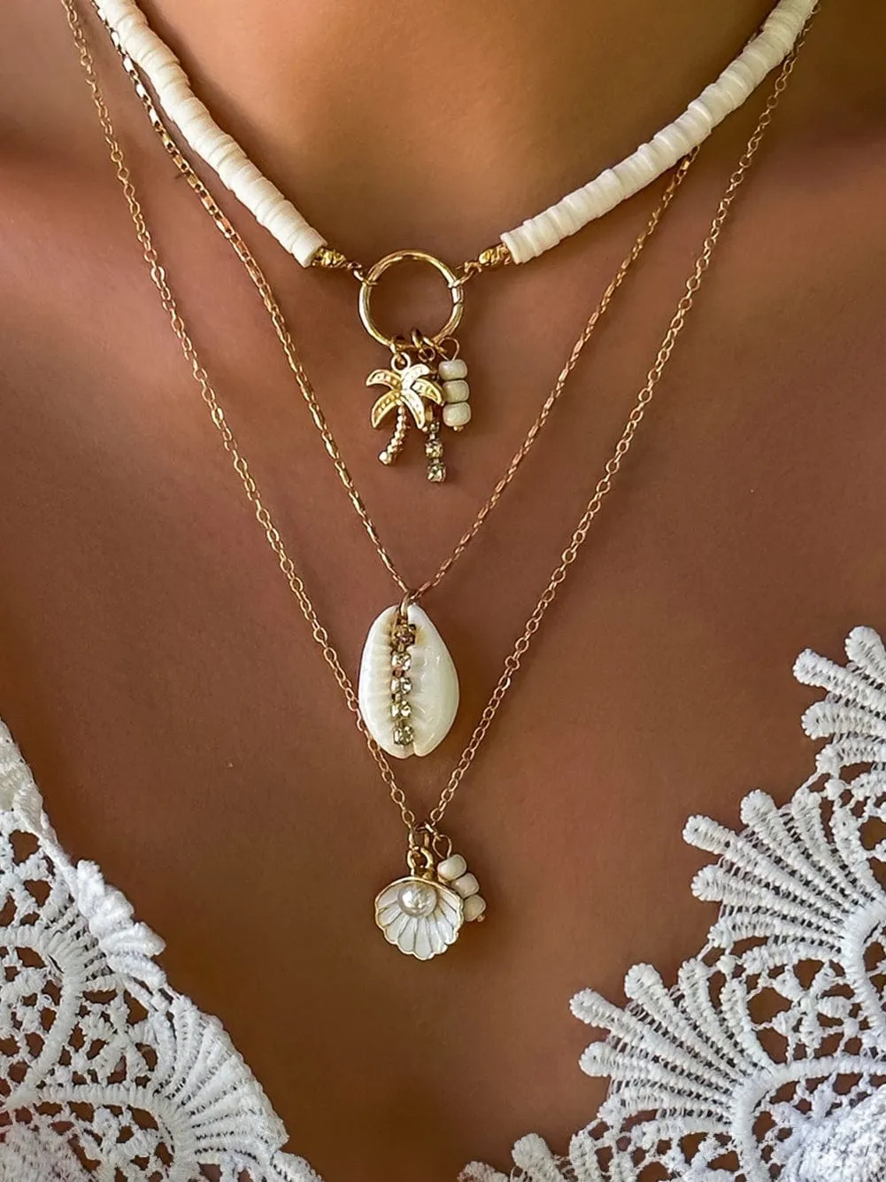 Layered Seashell Pendant Necklace for Beach Enthusiasts