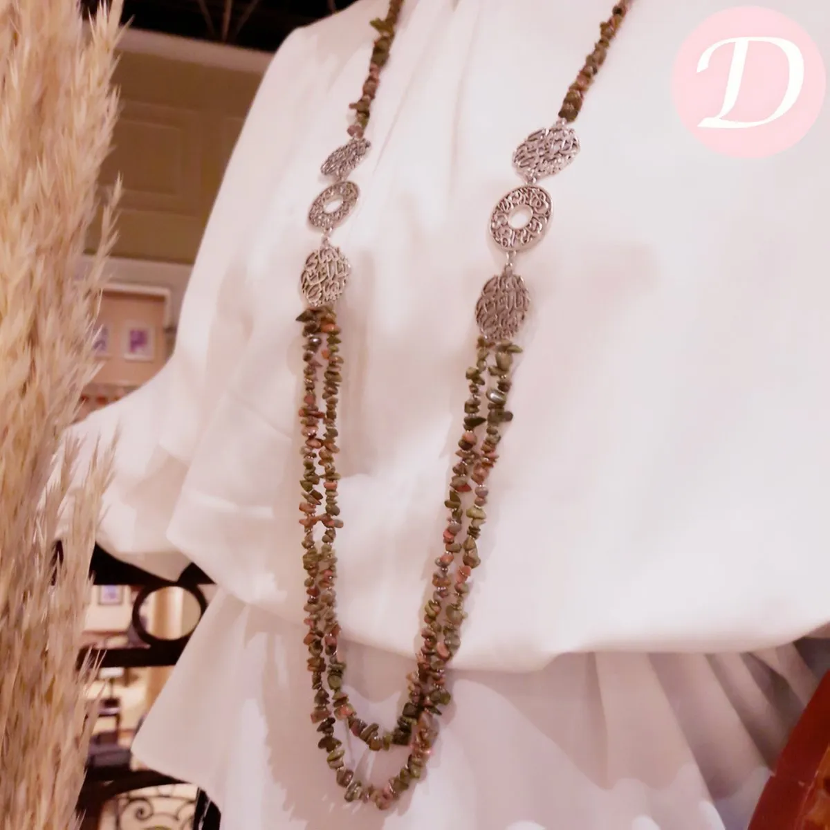 Linda Necklace - Brown Seashell Stone