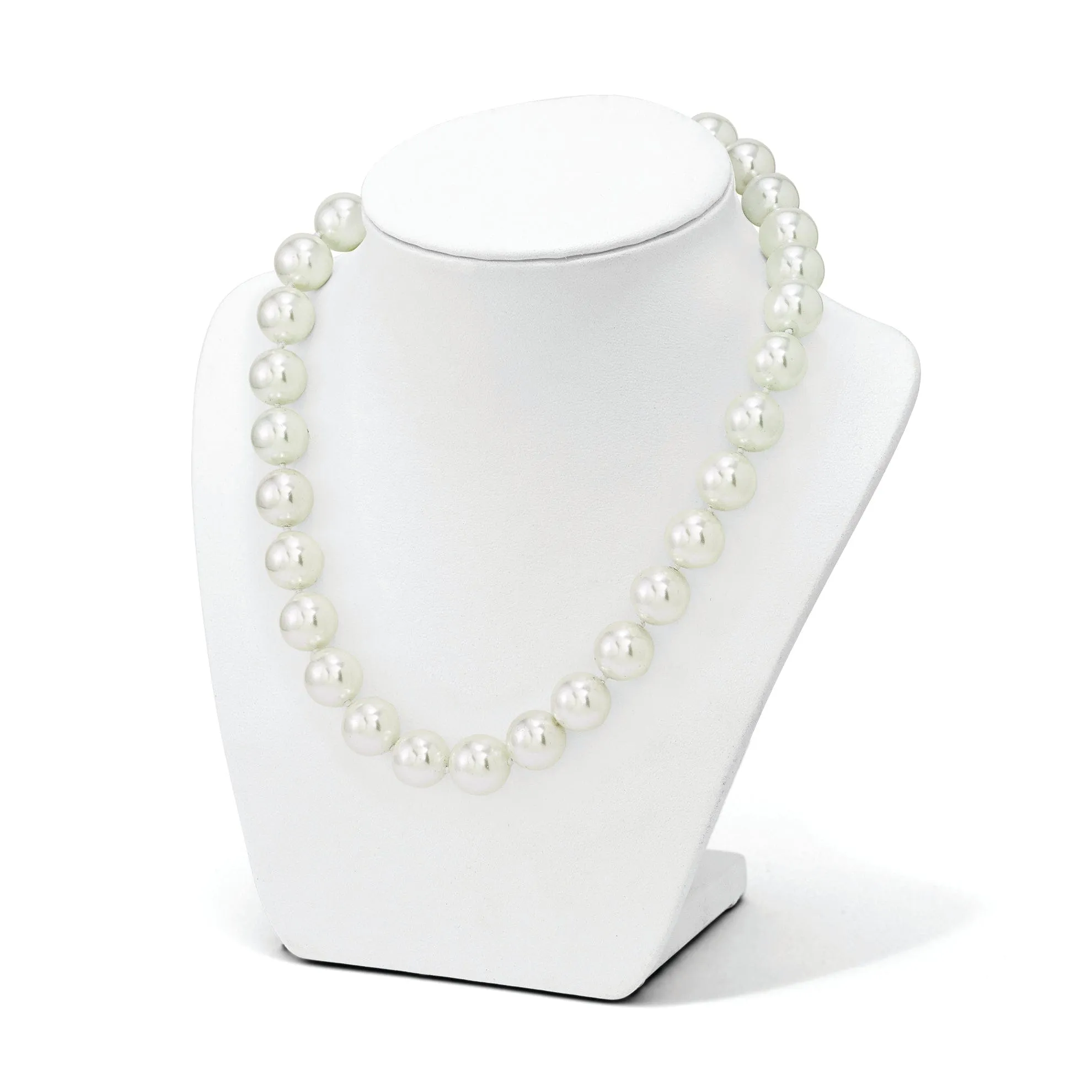 Majestik White Shell Pearl Necklace