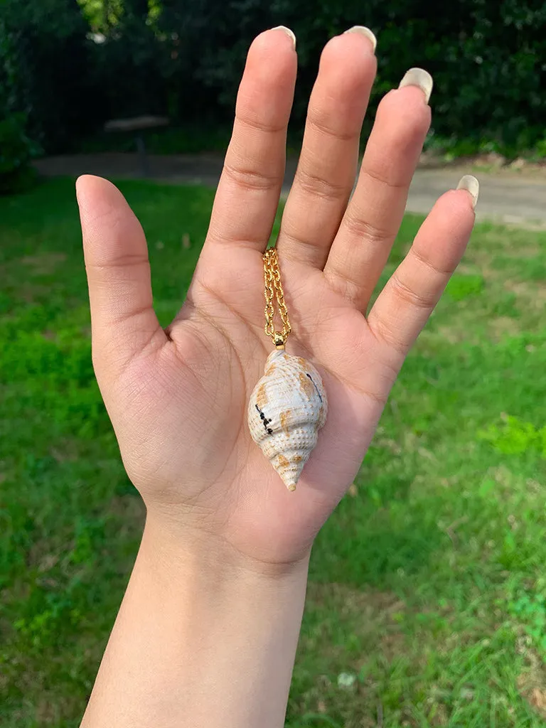 Medium Shell Necklace Beige