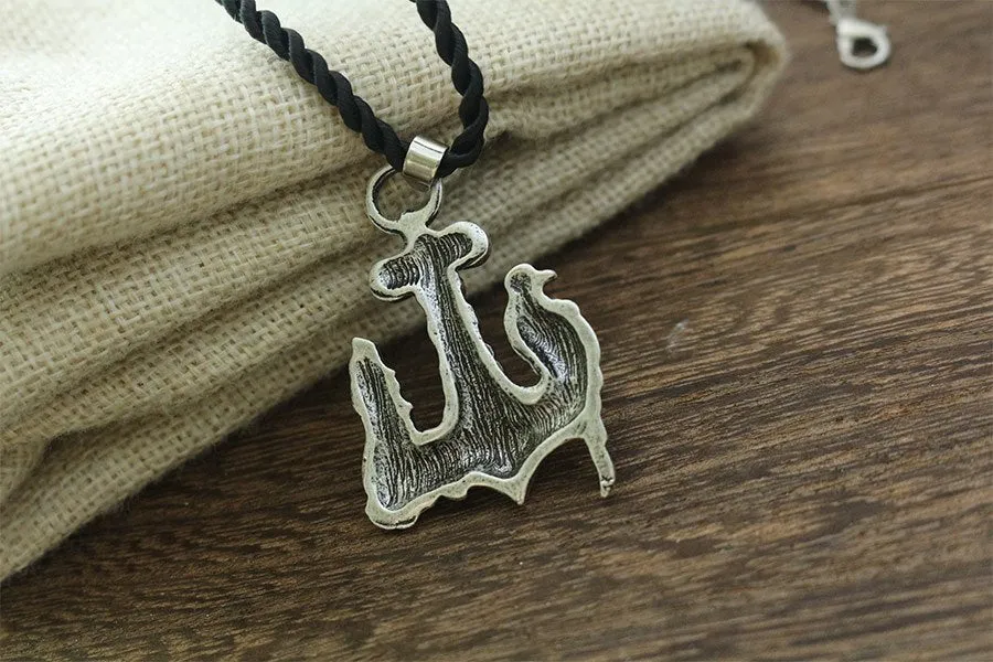 Mjolnir Wolf and Raven Necklace