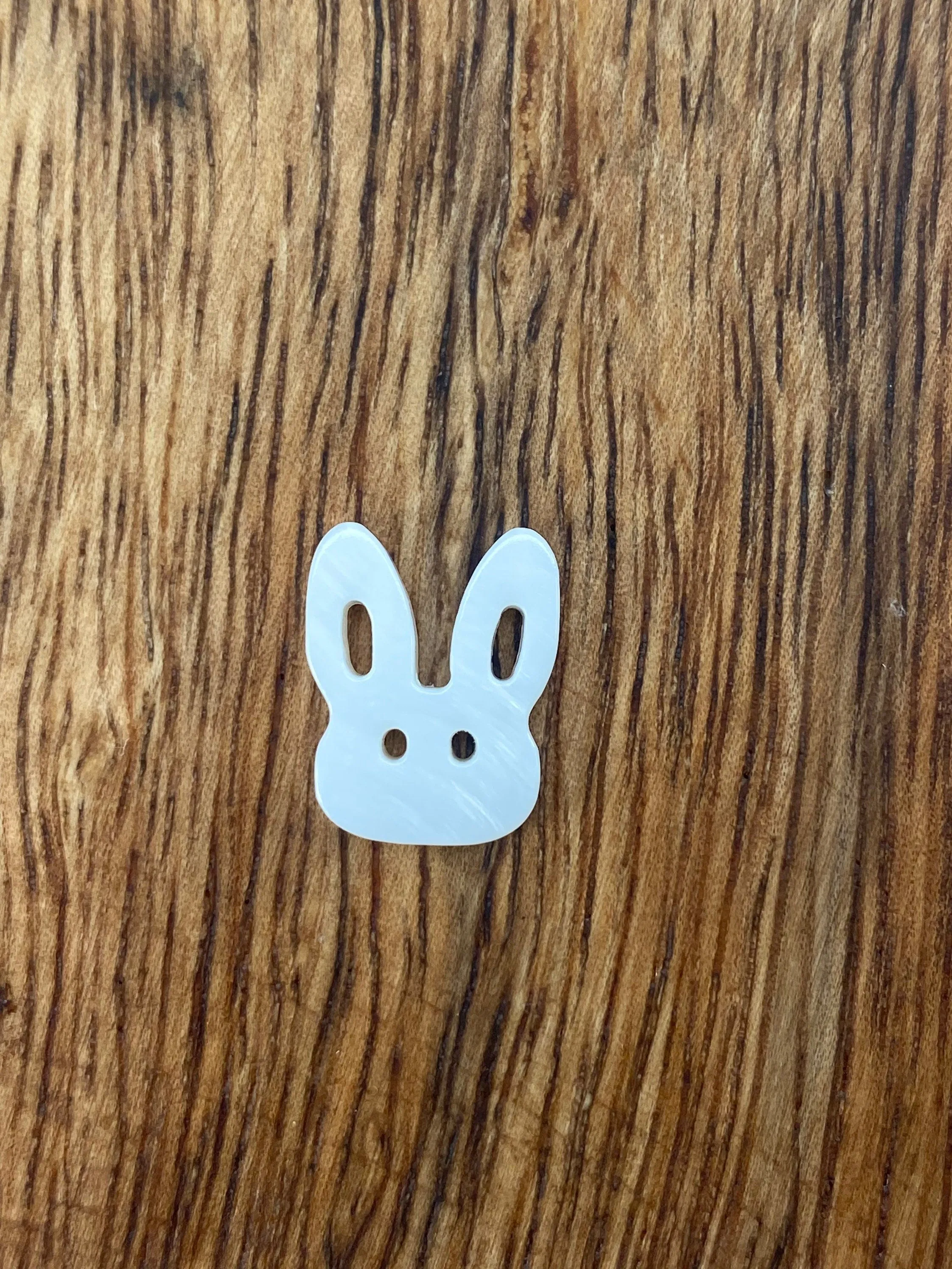 Mother Of Pearl Bunny Shell, Sku#M181