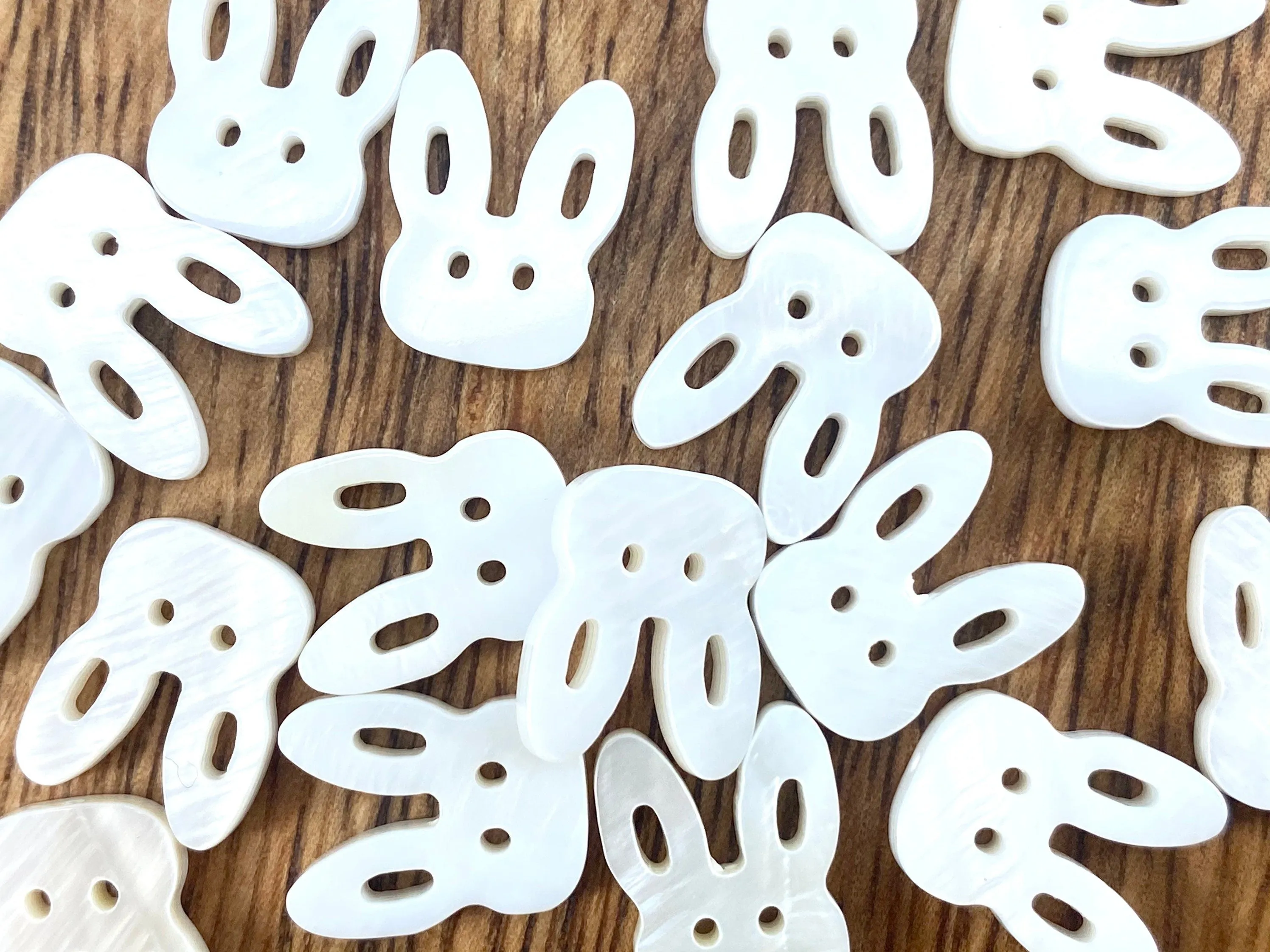 Mother Of Pearl Bunny Shell, Sku#M181