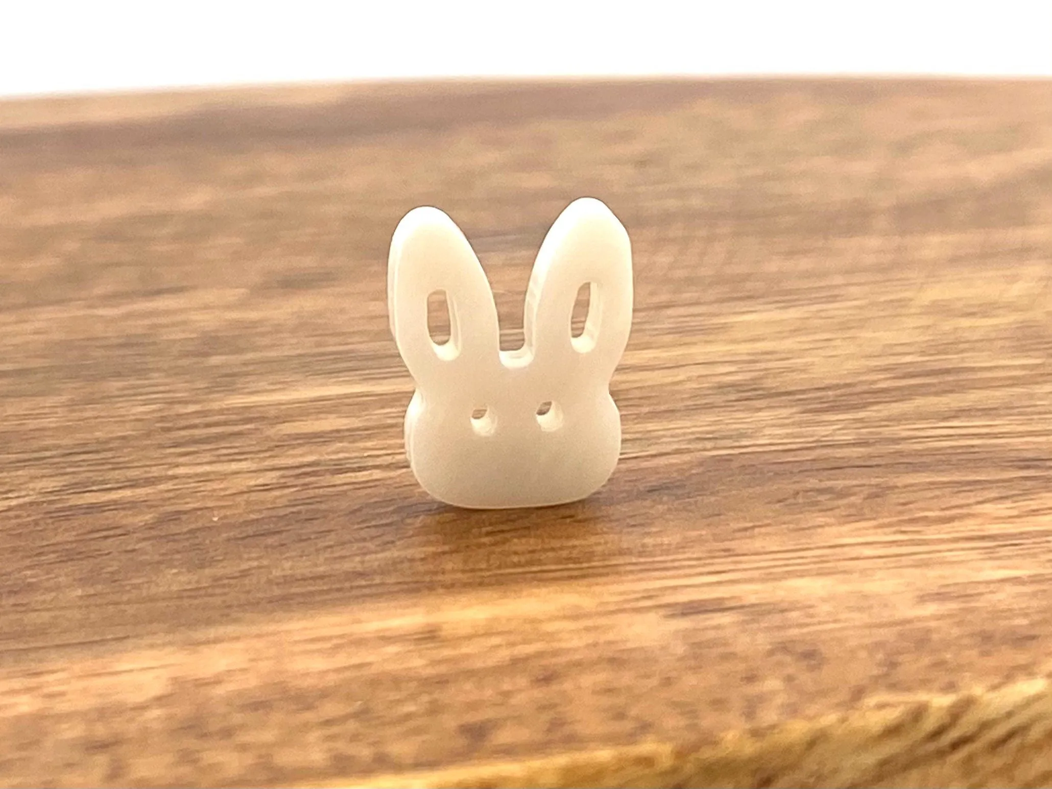 Mother Of Pearl Bunny Shell, Sku#M181