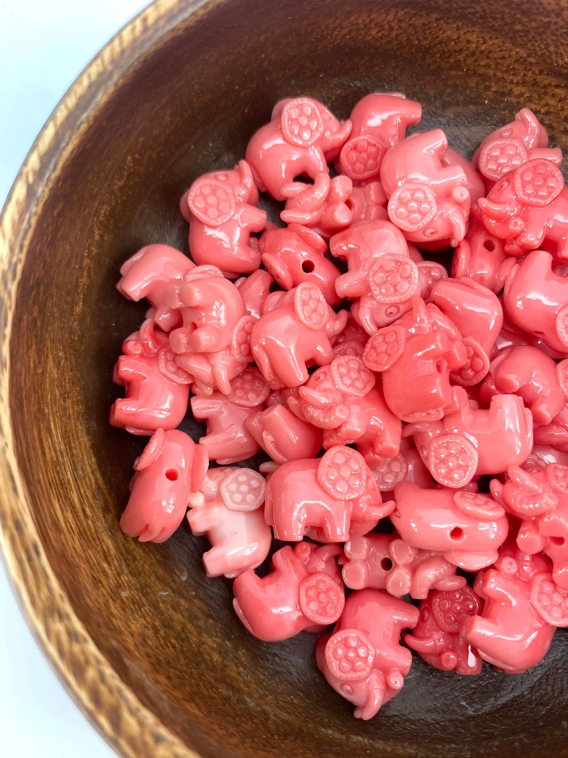 Mother Of Pearl Elephant Beads, Sku#M688