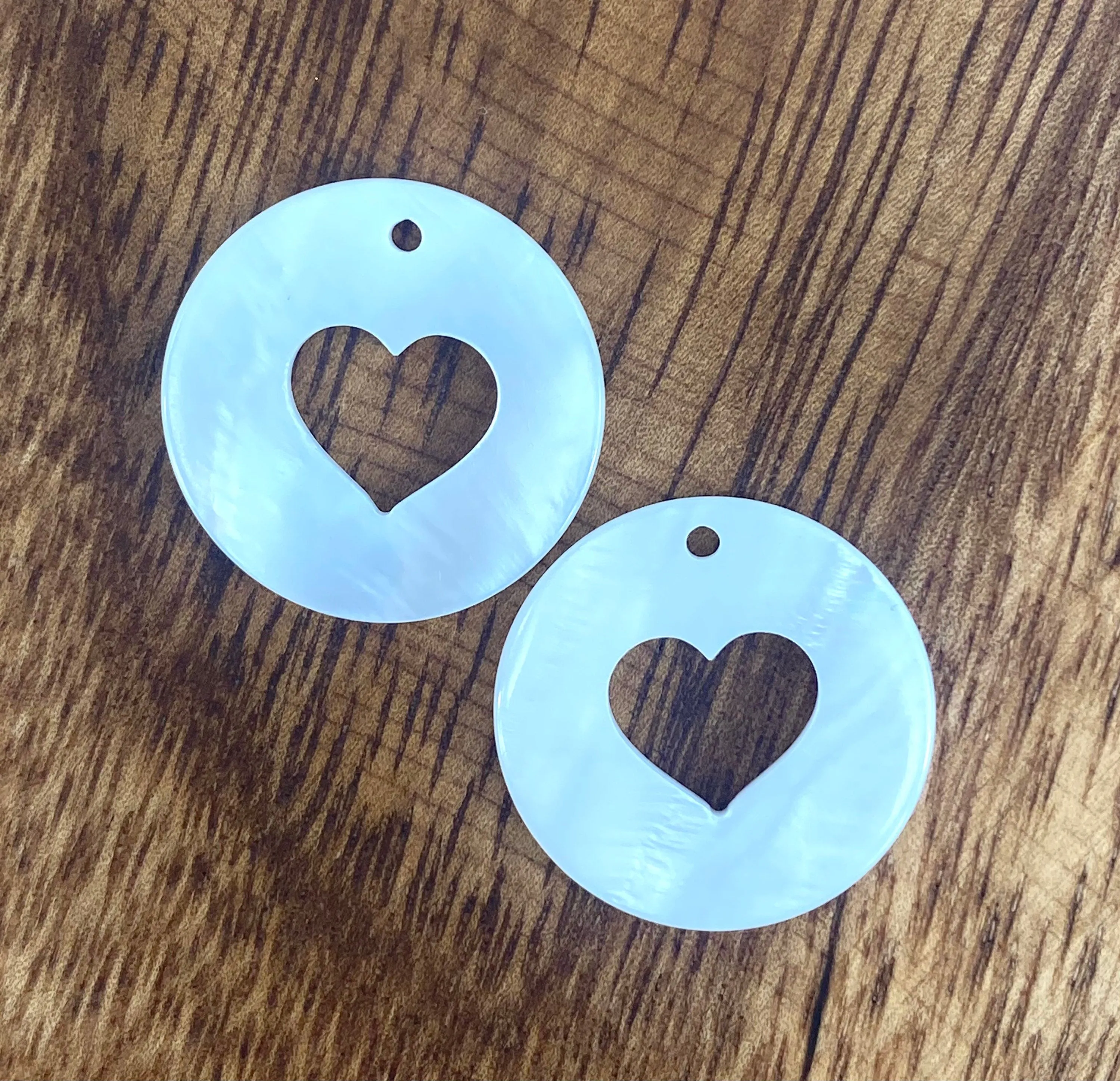 Mother Of Pearl Heart Shell, Sku#M363