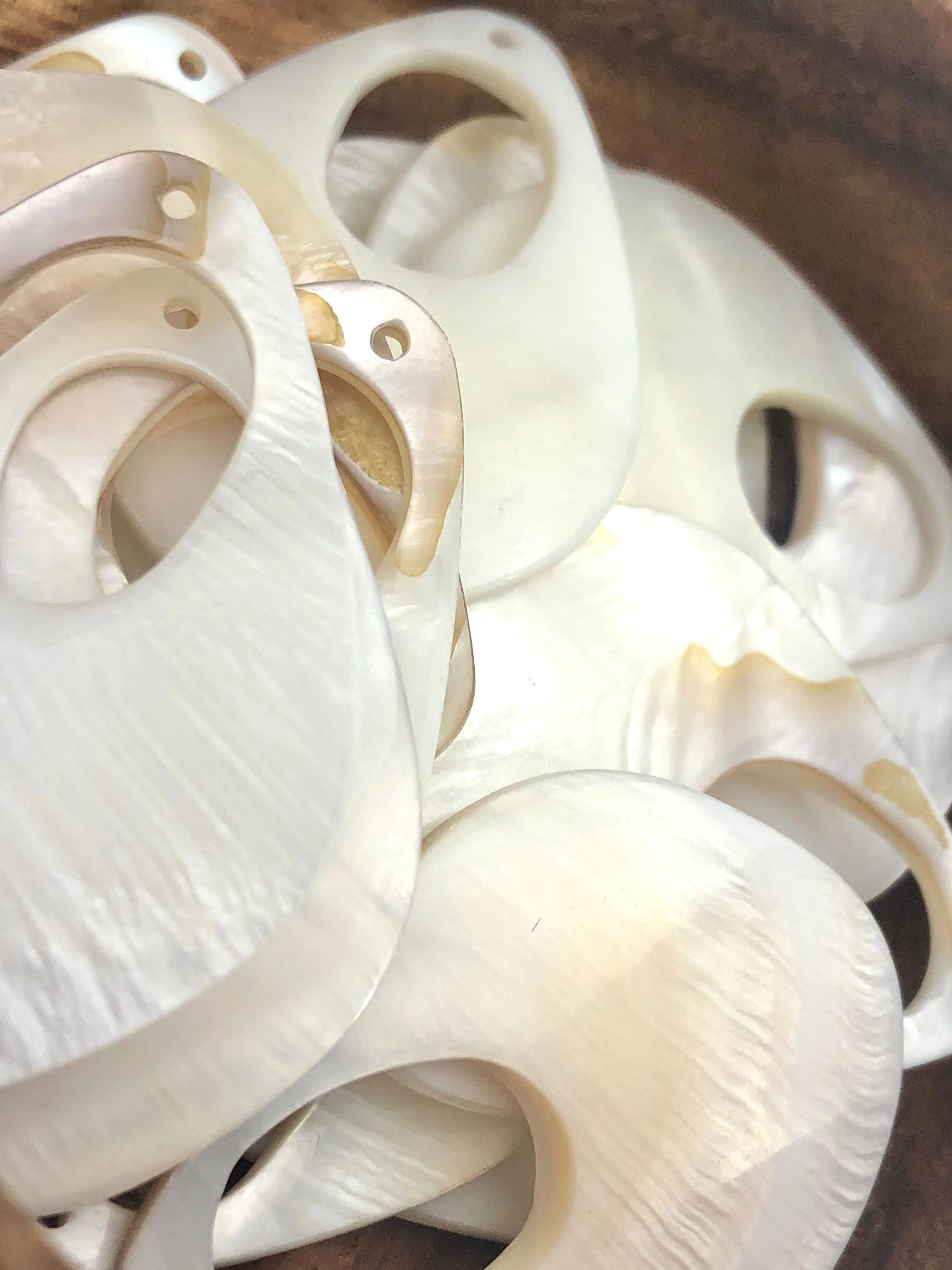 Mother Of Pearl Shell Sku#M586