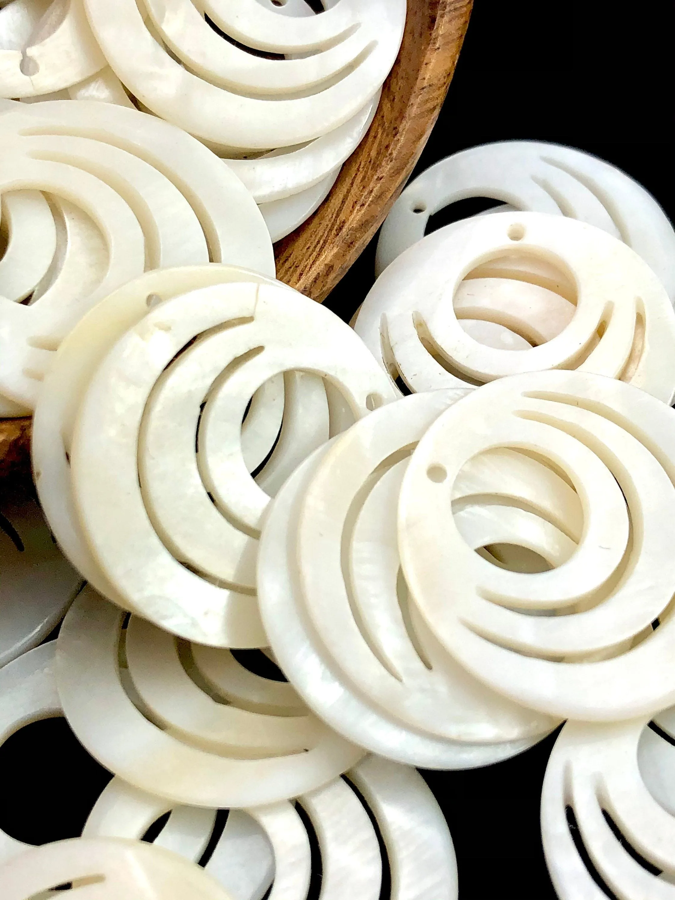 Mother Of Pearl Shell Sku#M624