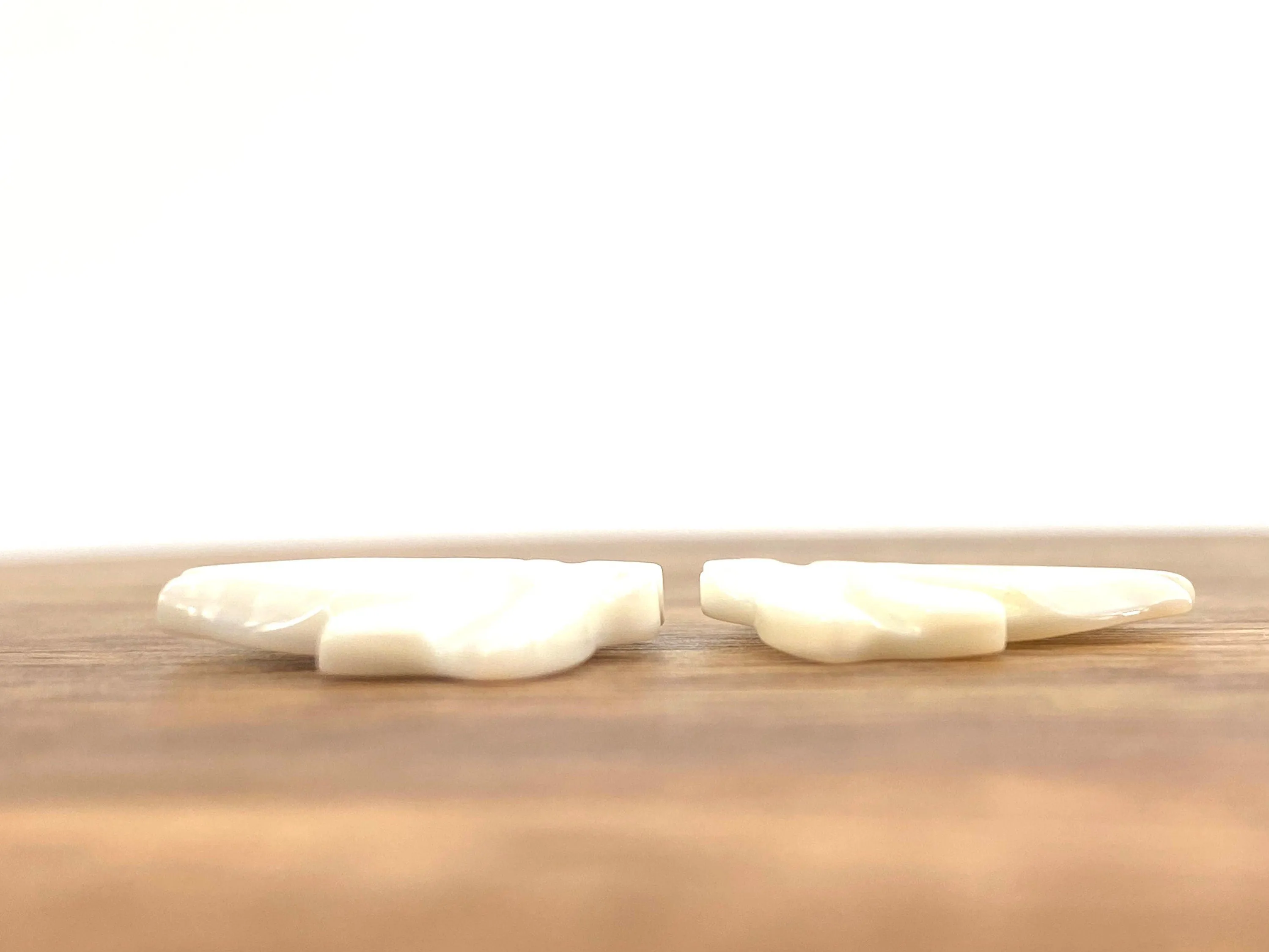Mother Of Pearl White Shell, Sku#M276