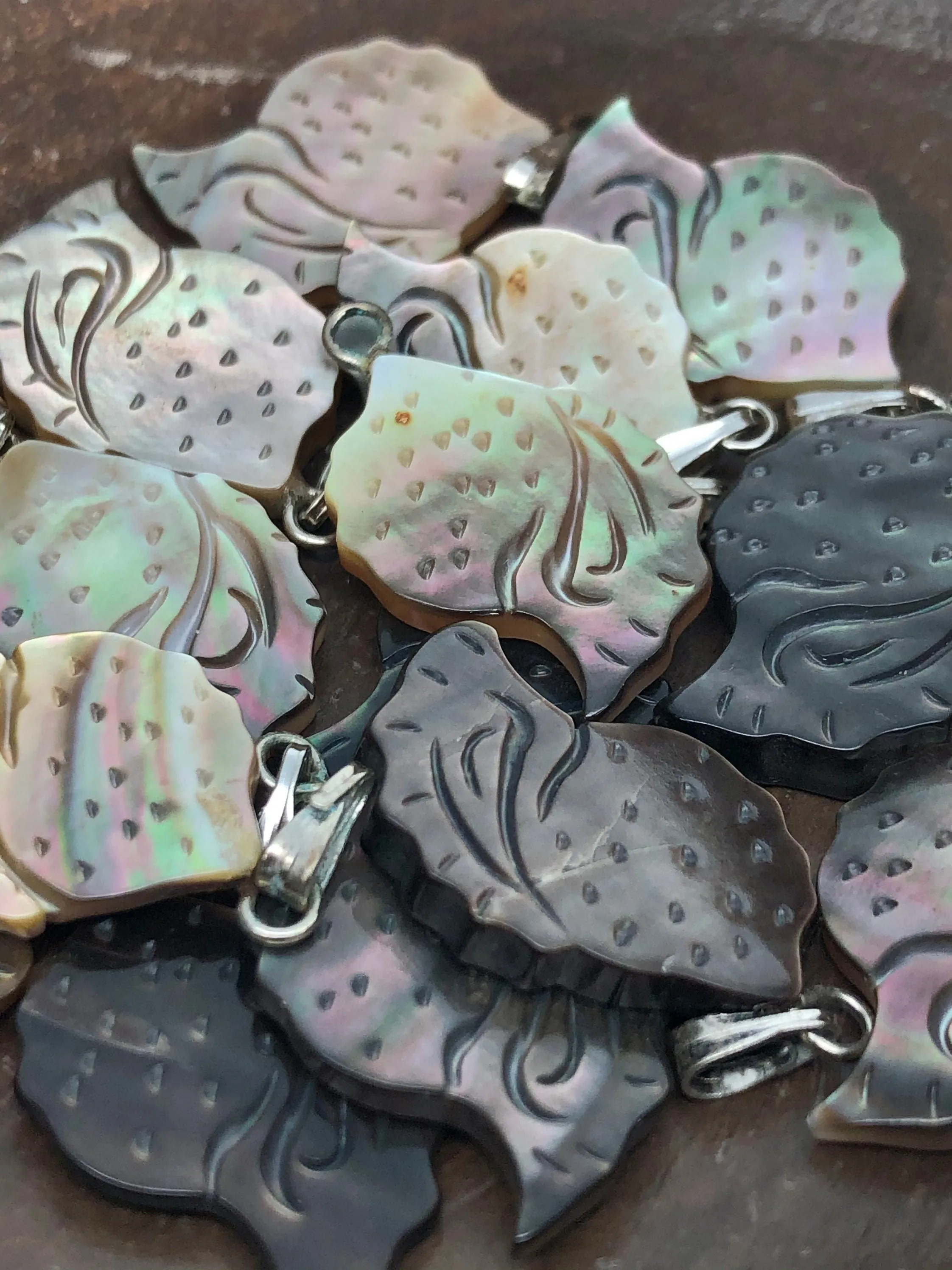 Mother Of Pearl W/SS Plated On Zinc Alloy Sku#M368