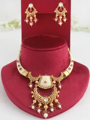 Niharika Necklace Set