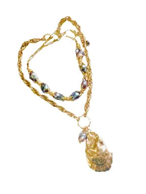 Phoebe Gold Oyster Shell Pendant with Large Peacock  Pearl Accent