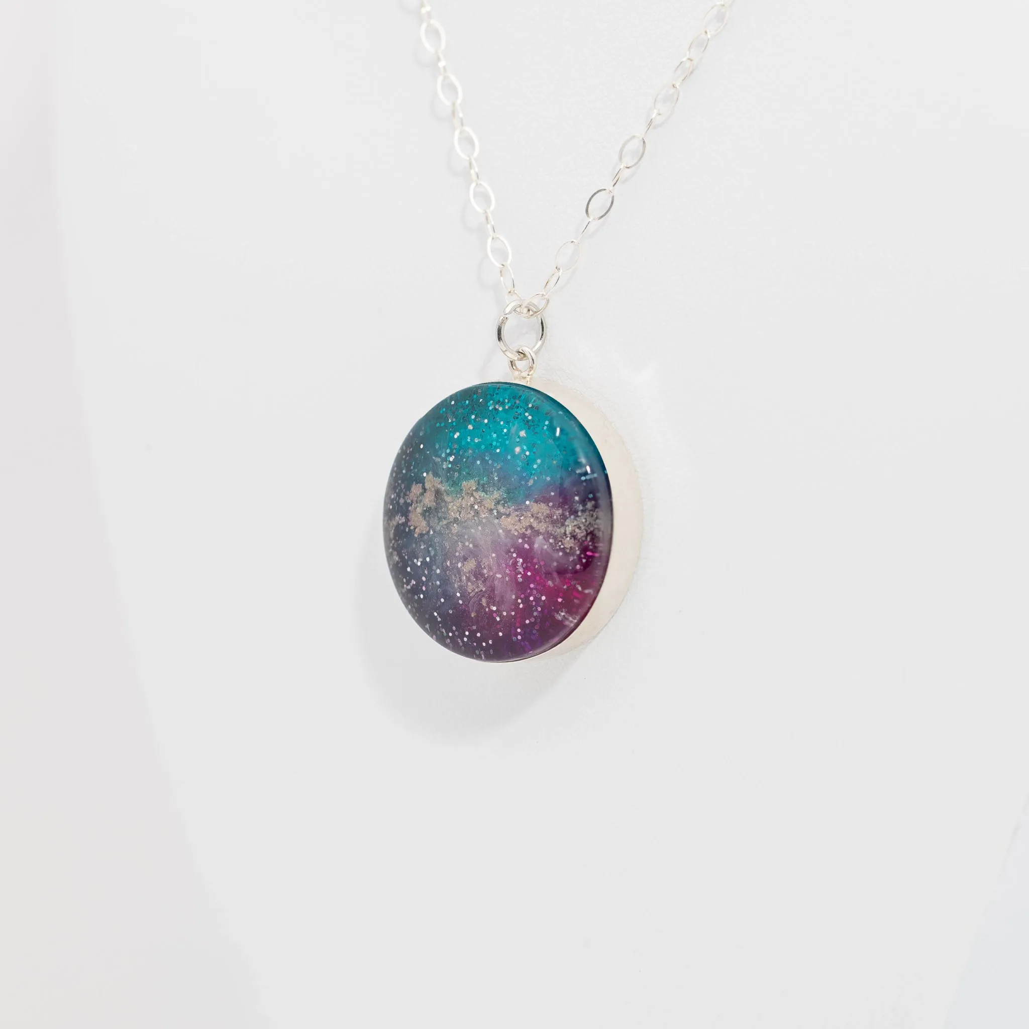 Round Resin Pendant Memorial Necklace | Cremation Jewelry | Stellar