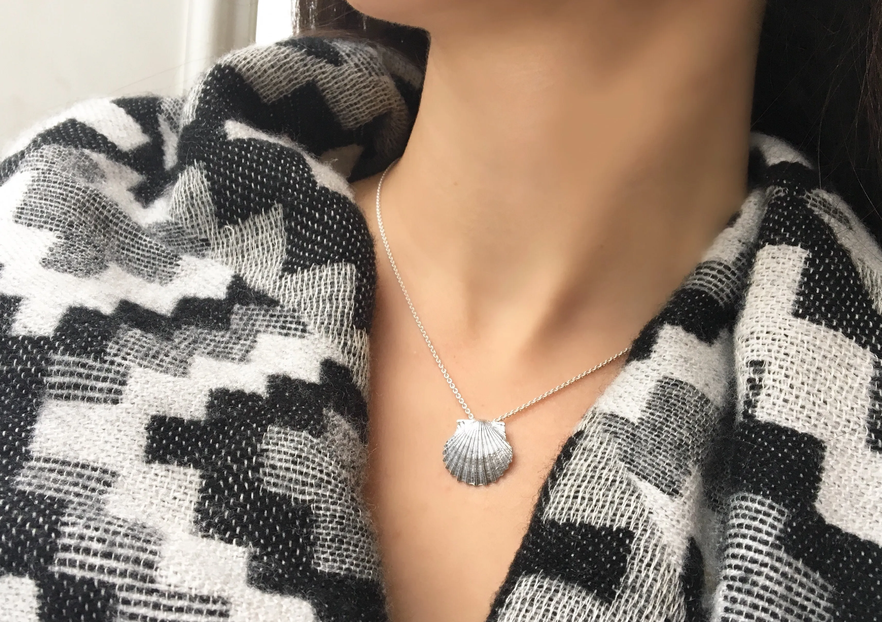 Scallop Slide Necklace