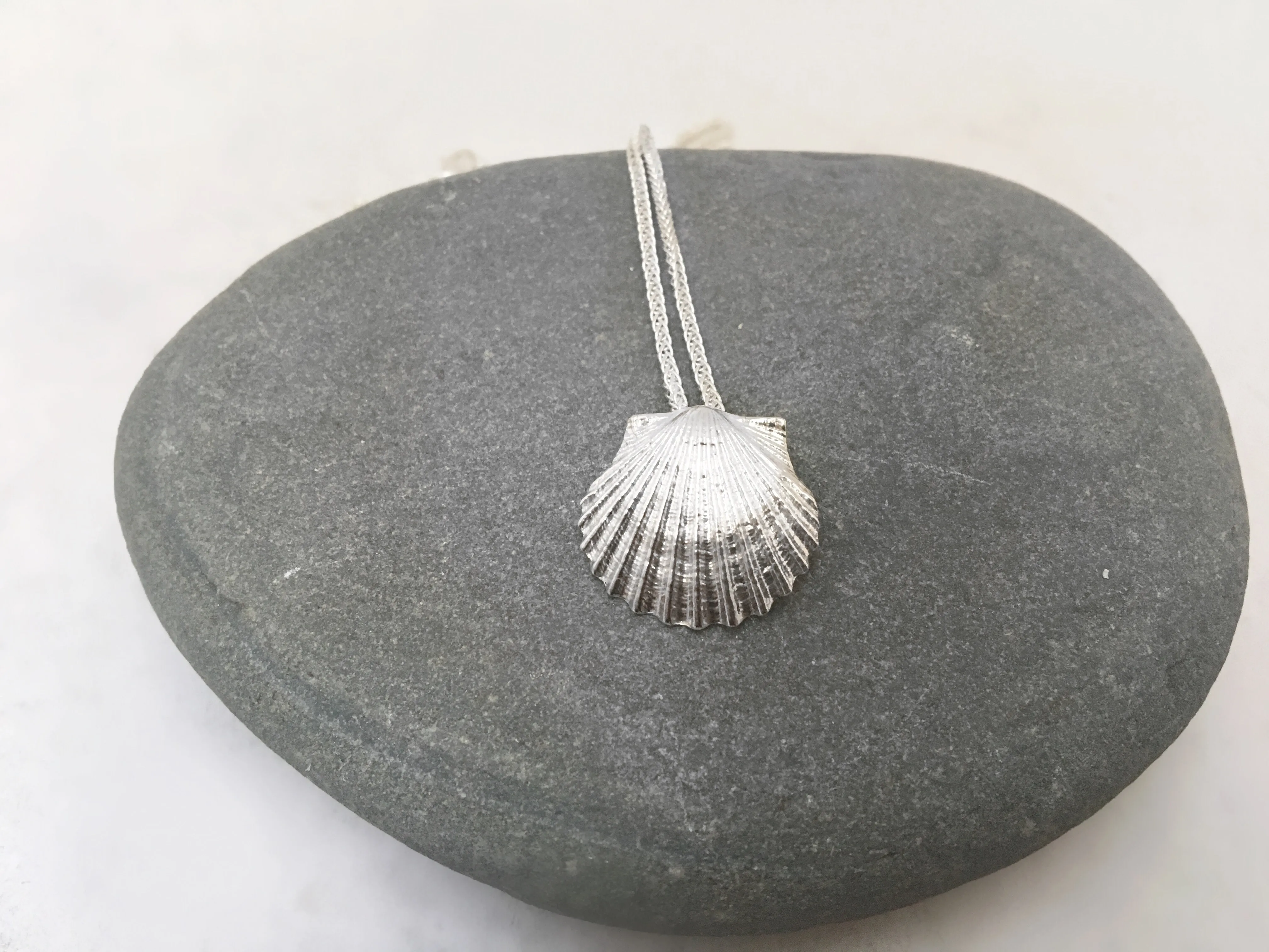 Scallop Slide Necklace
