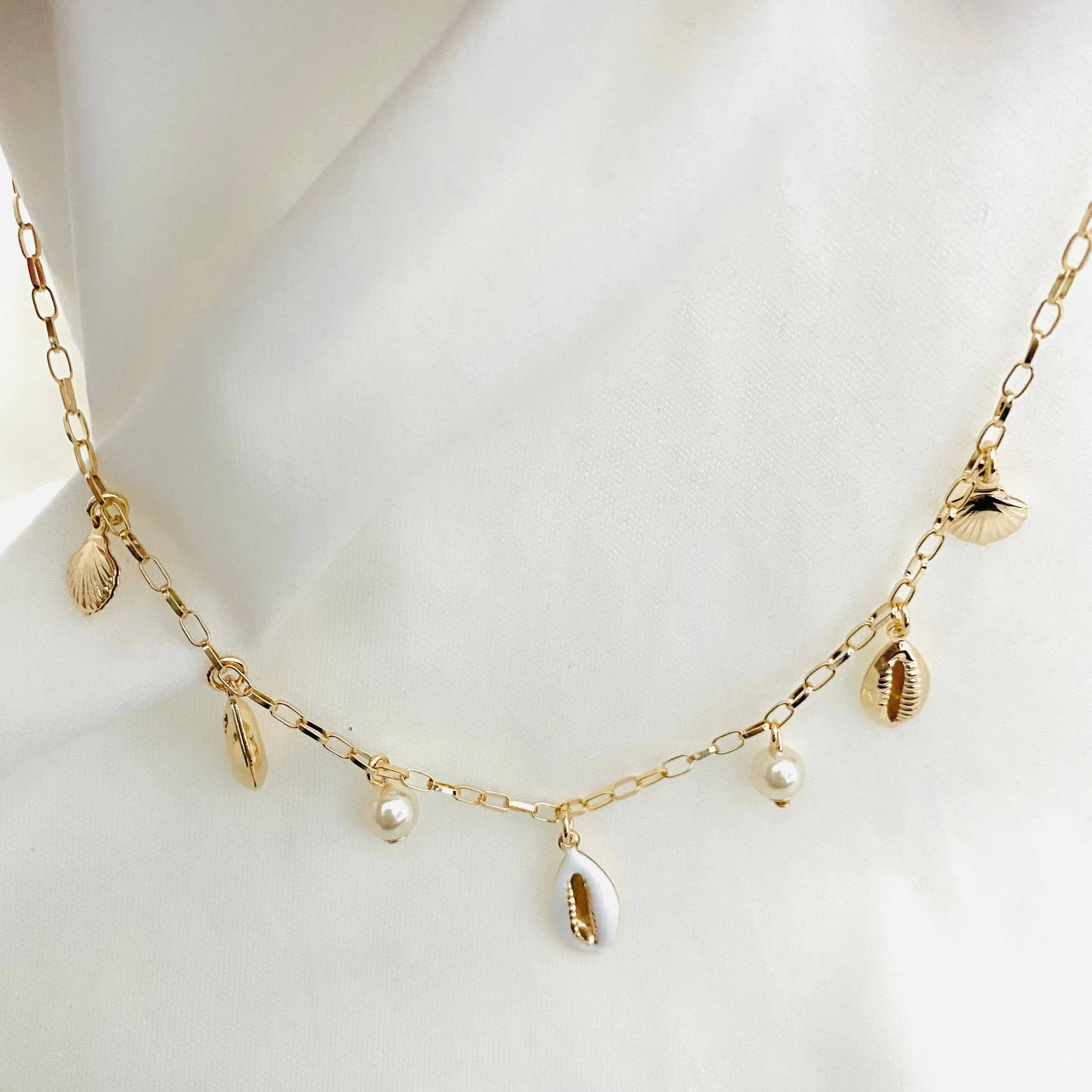 Seashell Pearl Choker Necklace, 18k Gold Filled Adjustable Pearl Necklace, Dangling Charm Necklace, Bridesmaid Gift, Wedding Jewelry, Fine Necklace