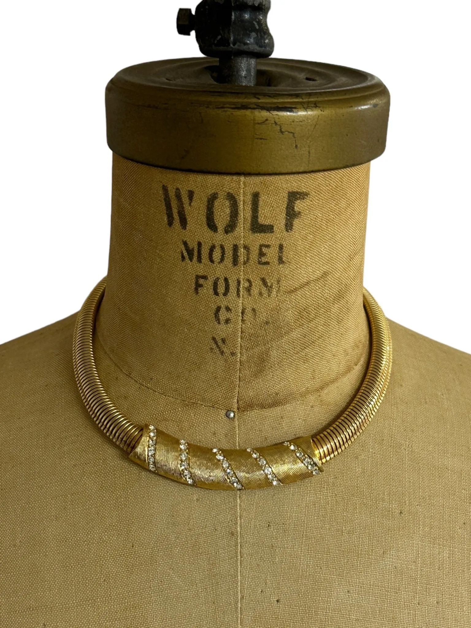 Selini Gold Crystal Classic Omega Chain Vintage Pendant