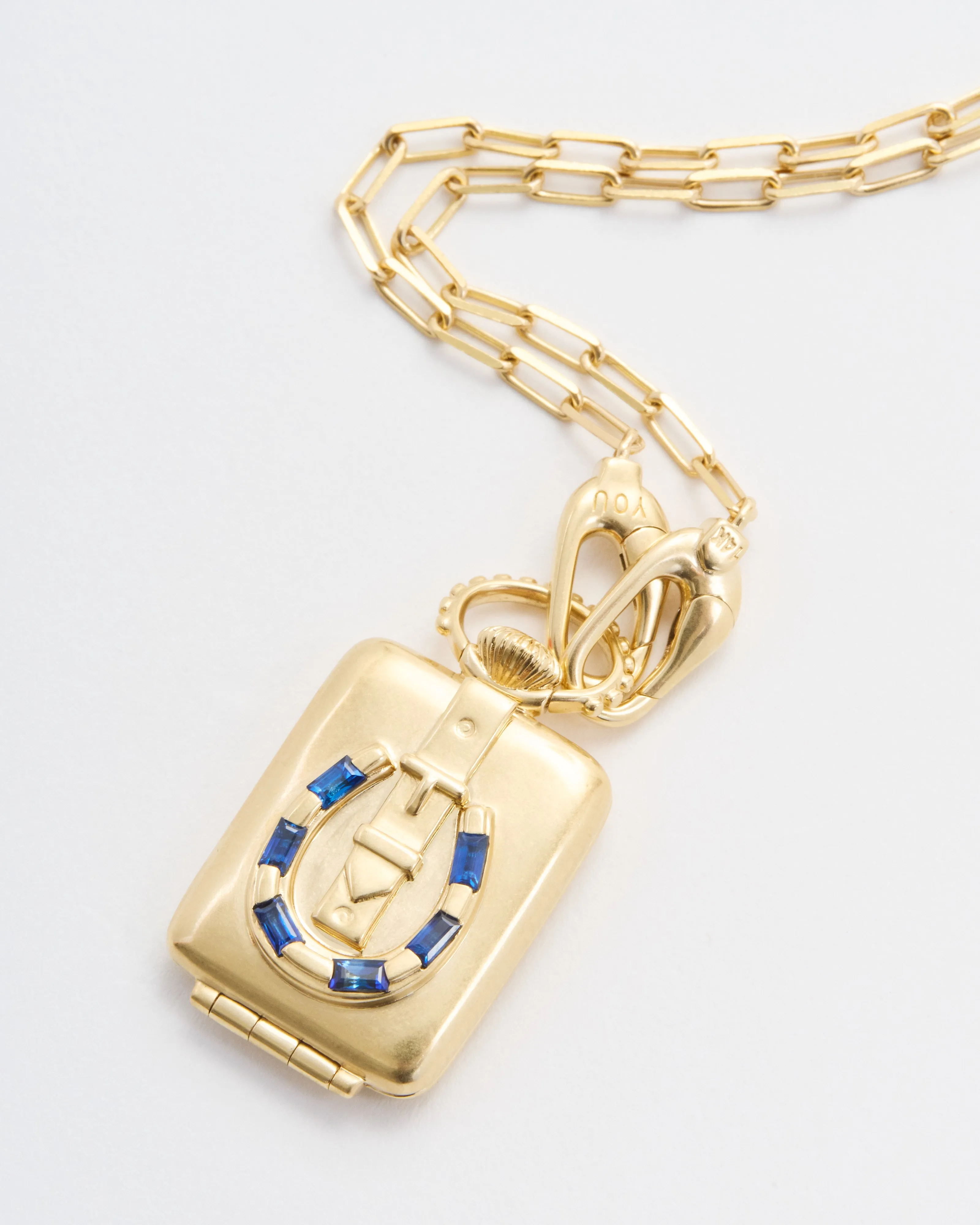 the ace vault w/ 14k paperclip chain