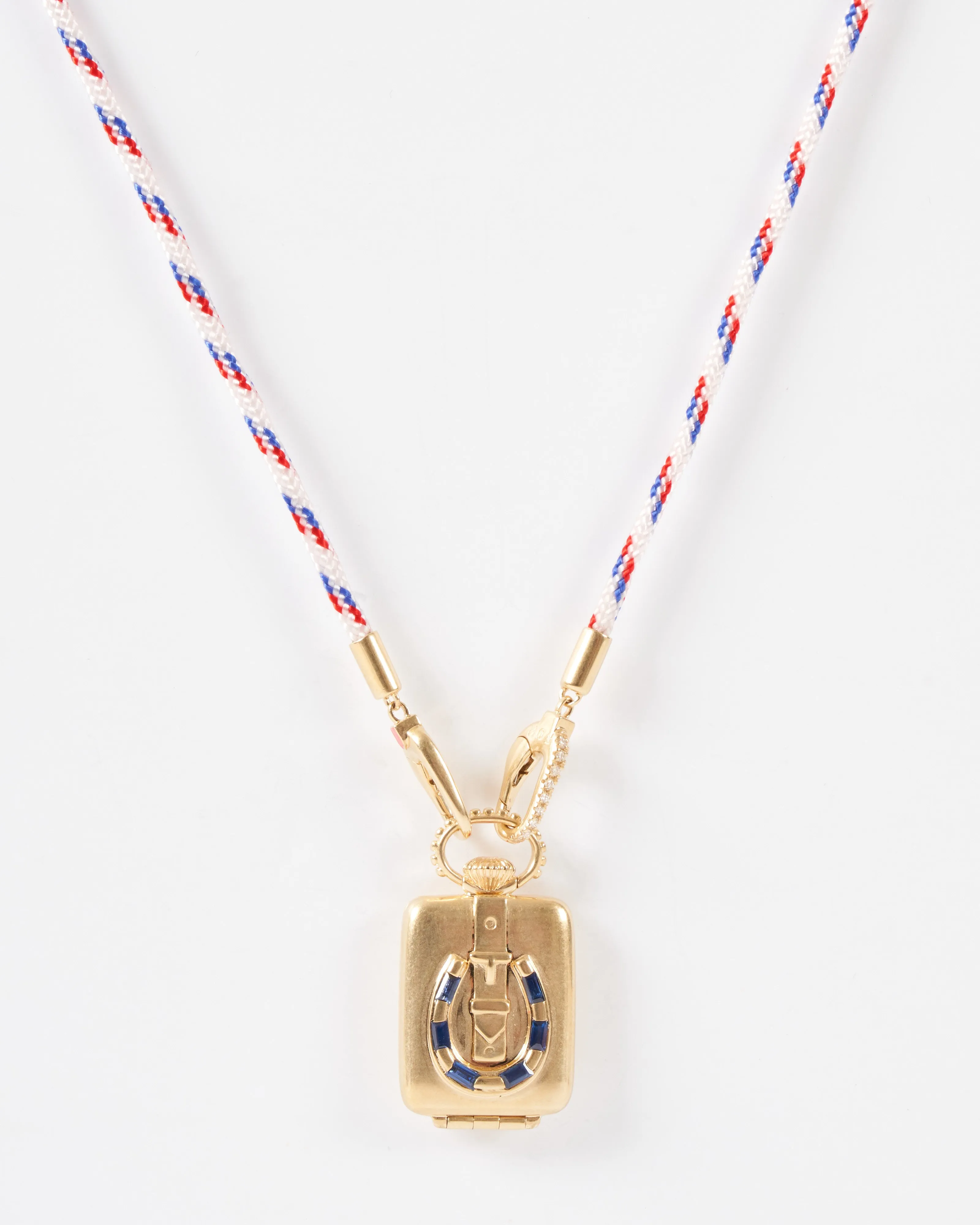 the ace vault w/ pave seafarer cord