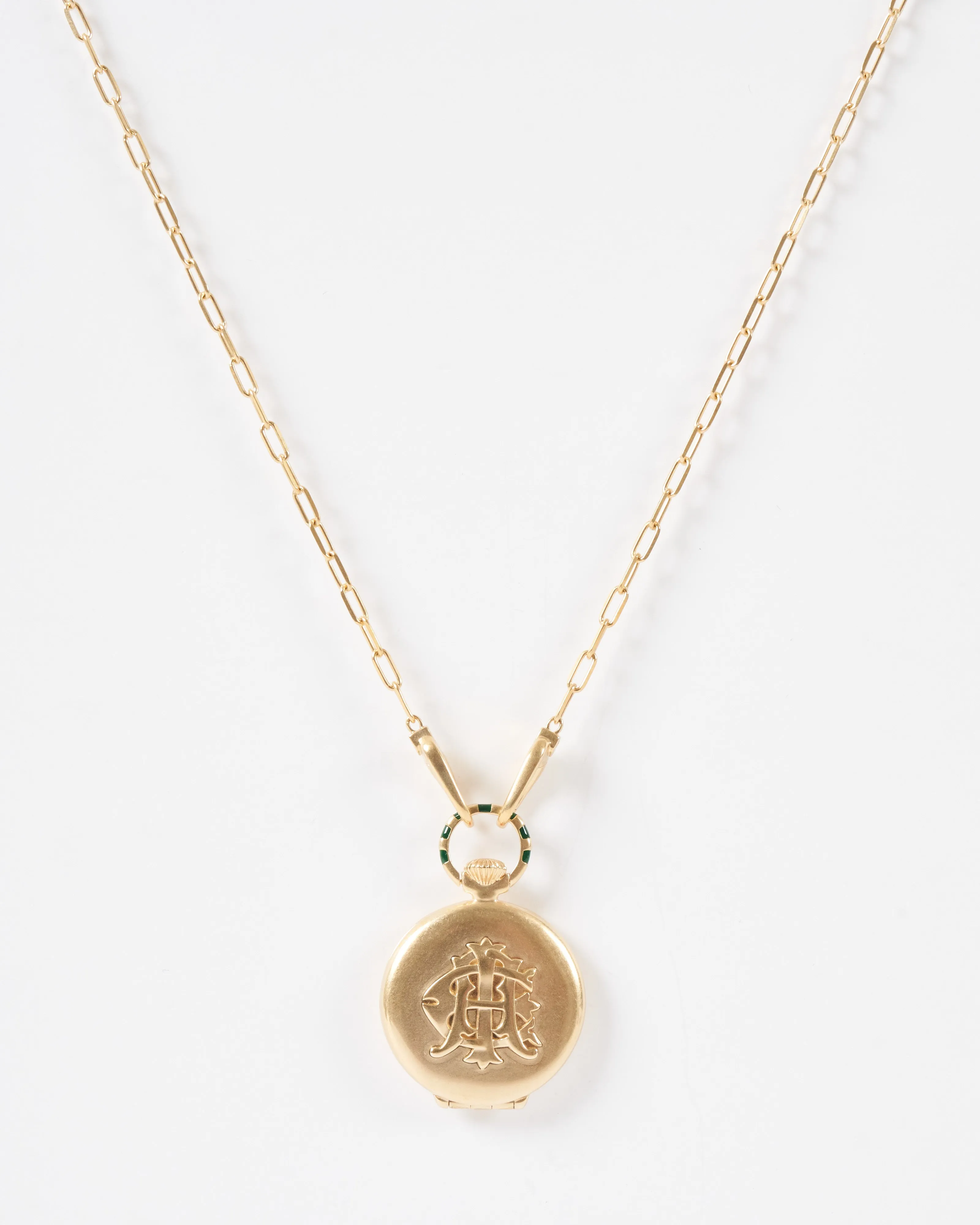 the endeavor vault w/ 14k paperclip chain
