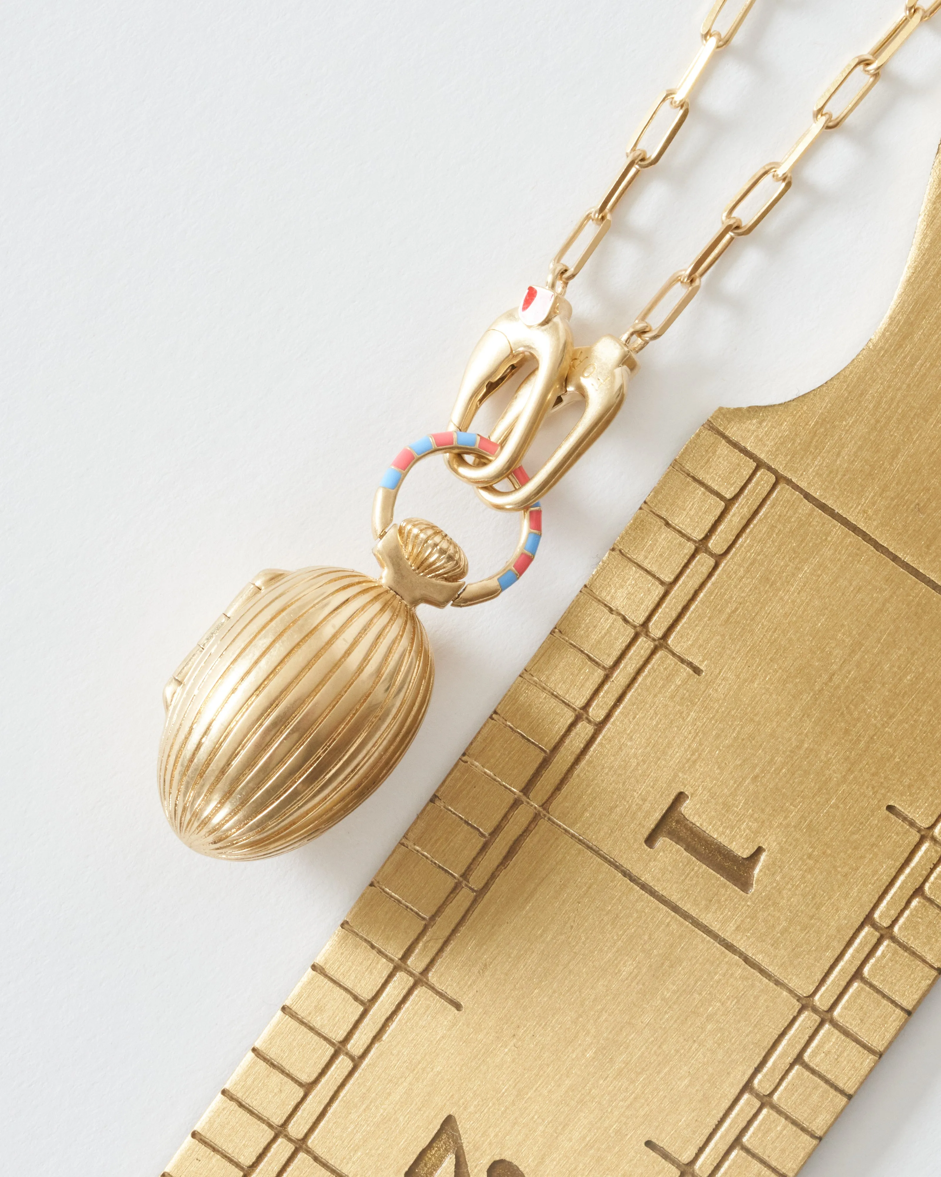 the good vault w/ 14k paperclip chain