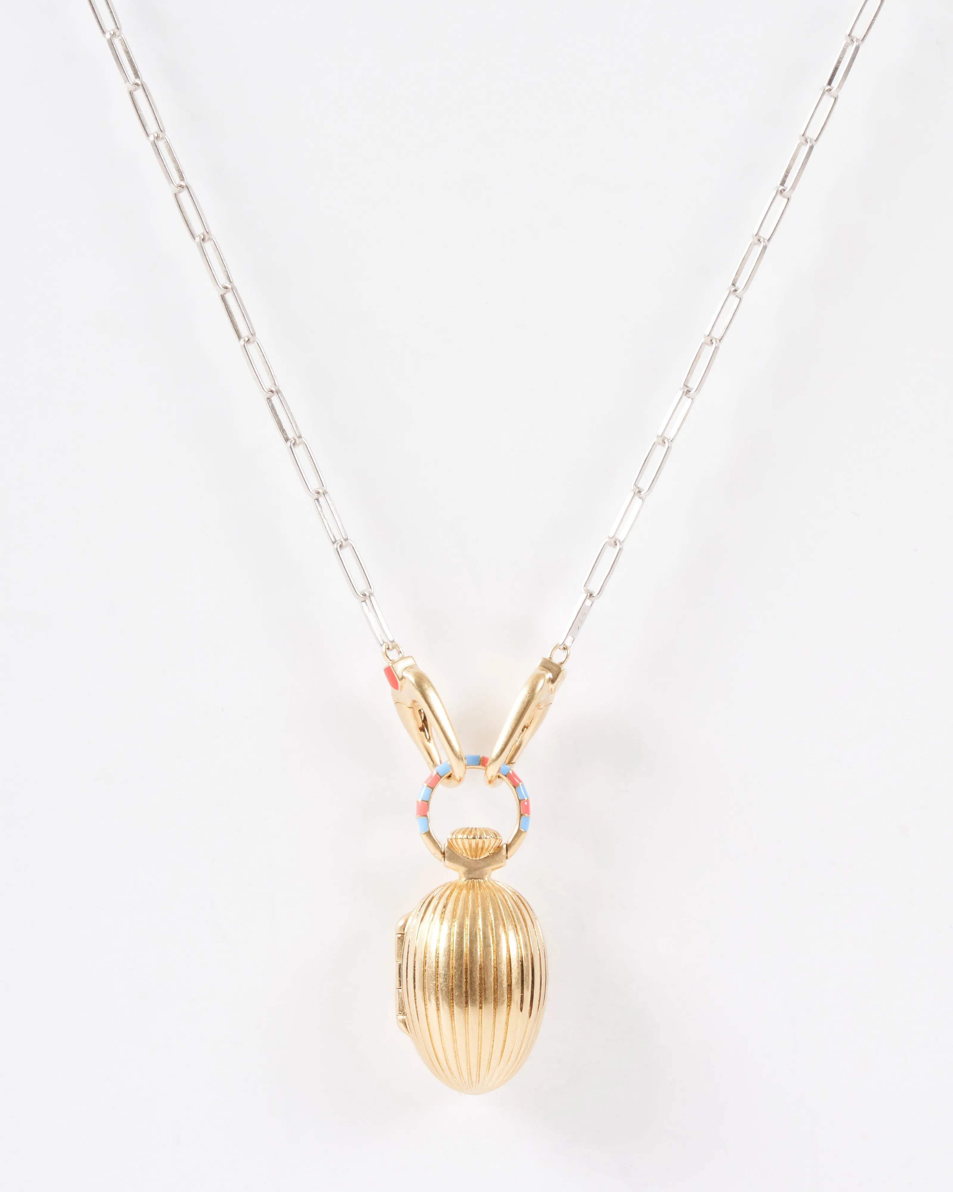 the good vault w/ silver paperclip chain