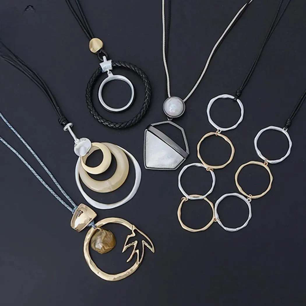 Trending Products Necklace with Pattern Resin Suspension Pendants Around the Neck for Women