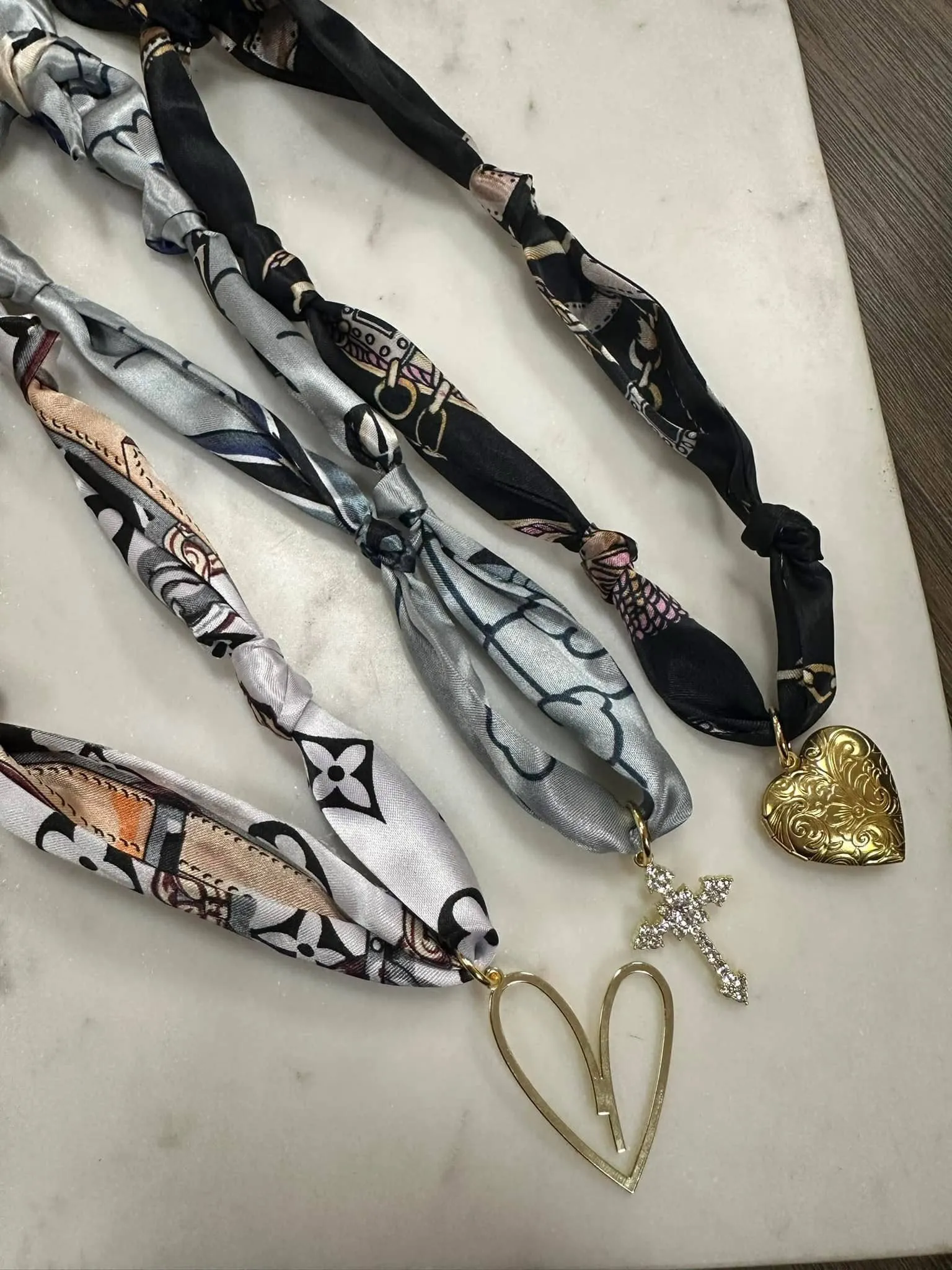 Trendy Scarf Necklace 